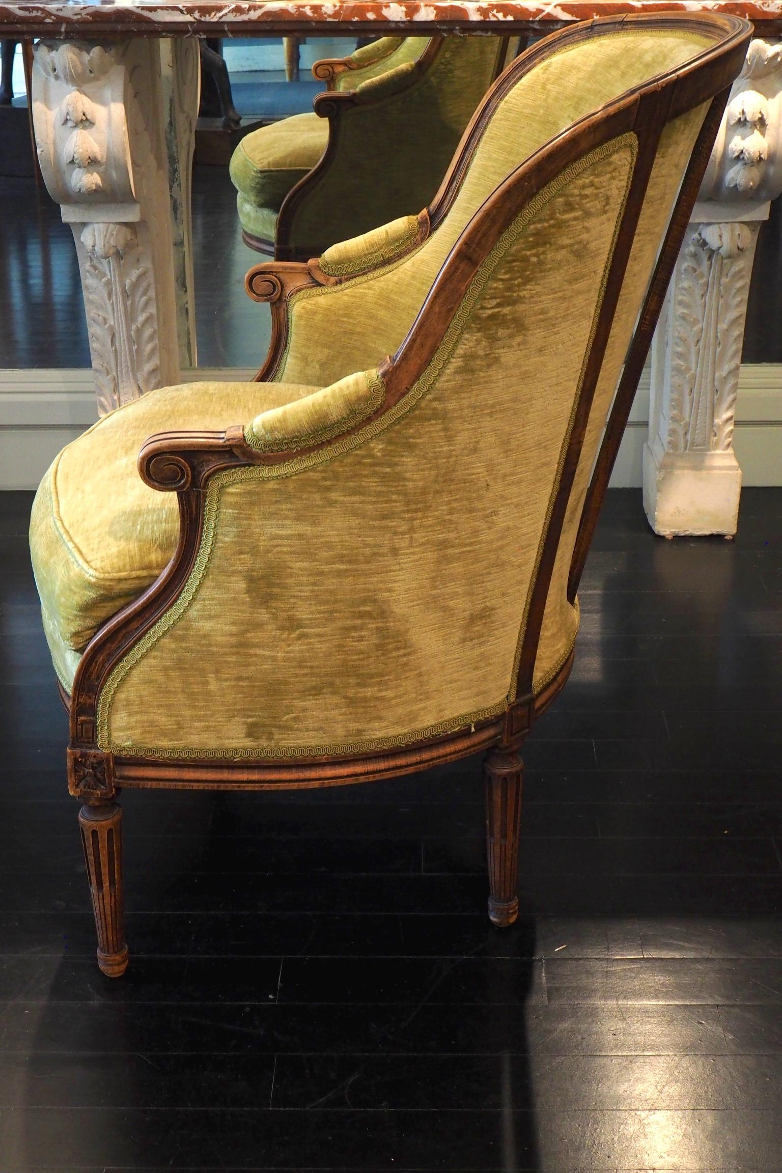 French Louis XVI Style Bergère Armchair Upholstered Green Velvet, 19th Century For Sale 4