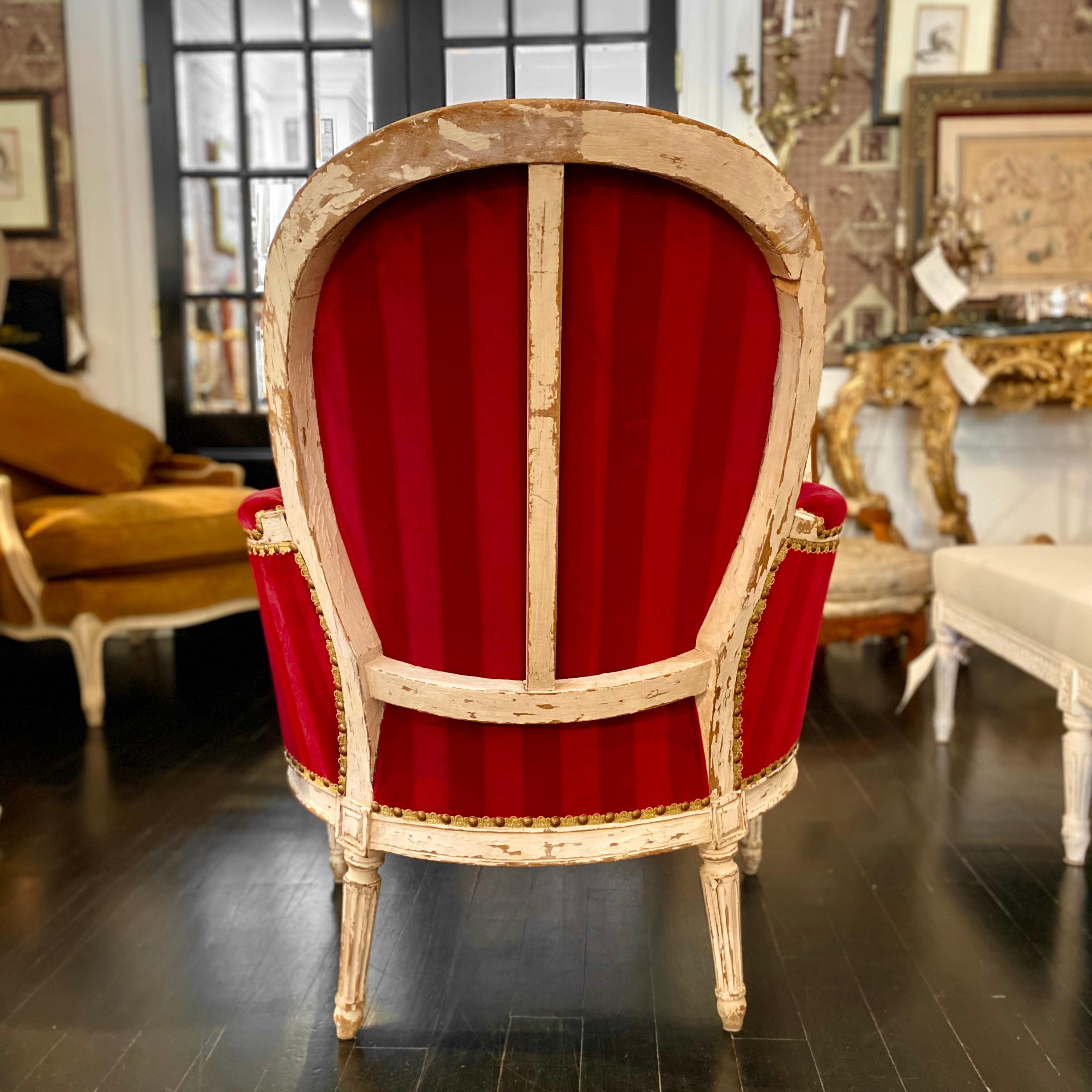 French Louis XVI Style Bergère Armchair Upholstered Red Velvet, 18th Century In Good Condition In Montreal, Quebec