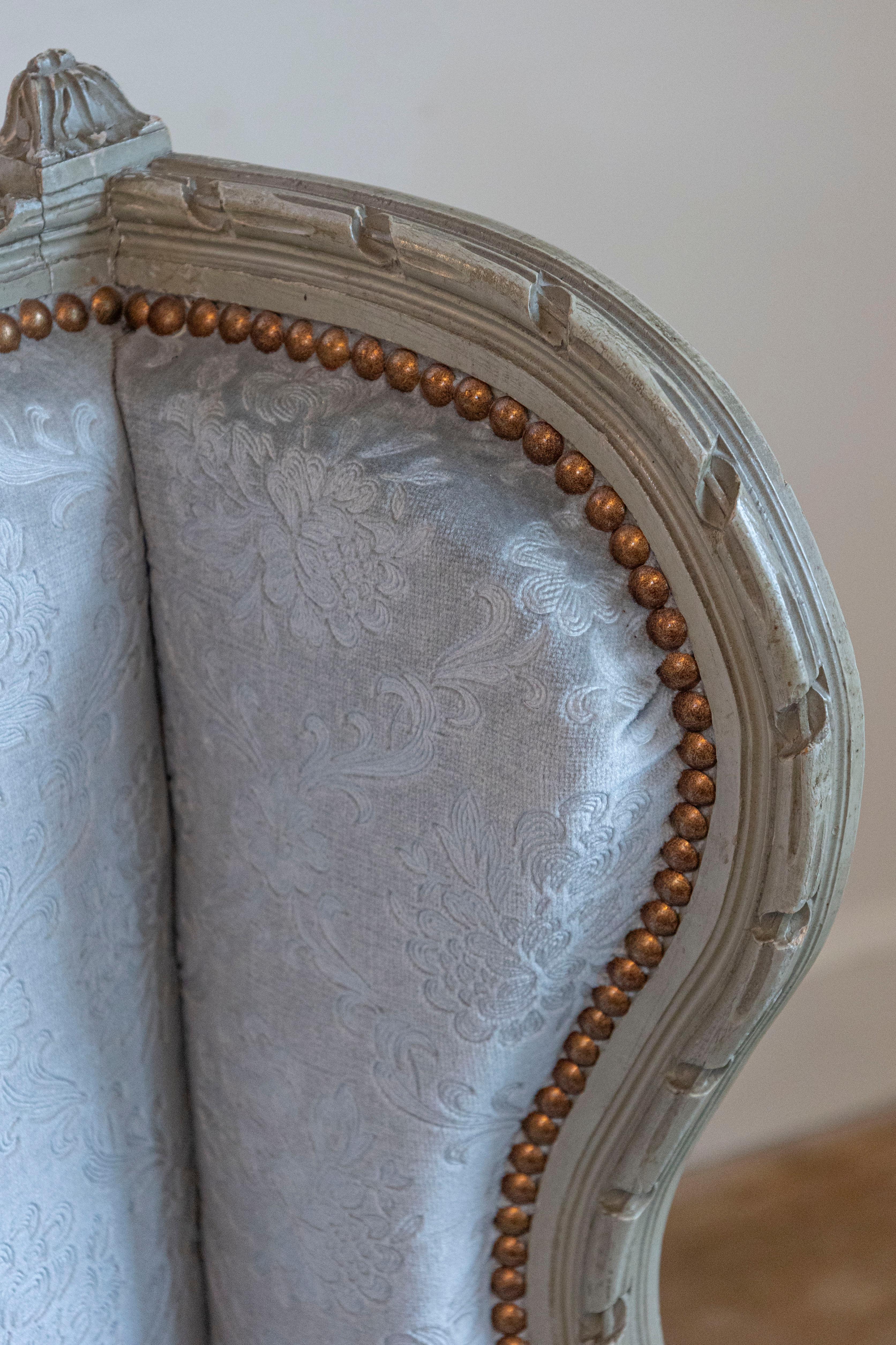 French Louis XVI Style Bergères À Oreilles with Carved Motifs and Upholstery For Sale 3