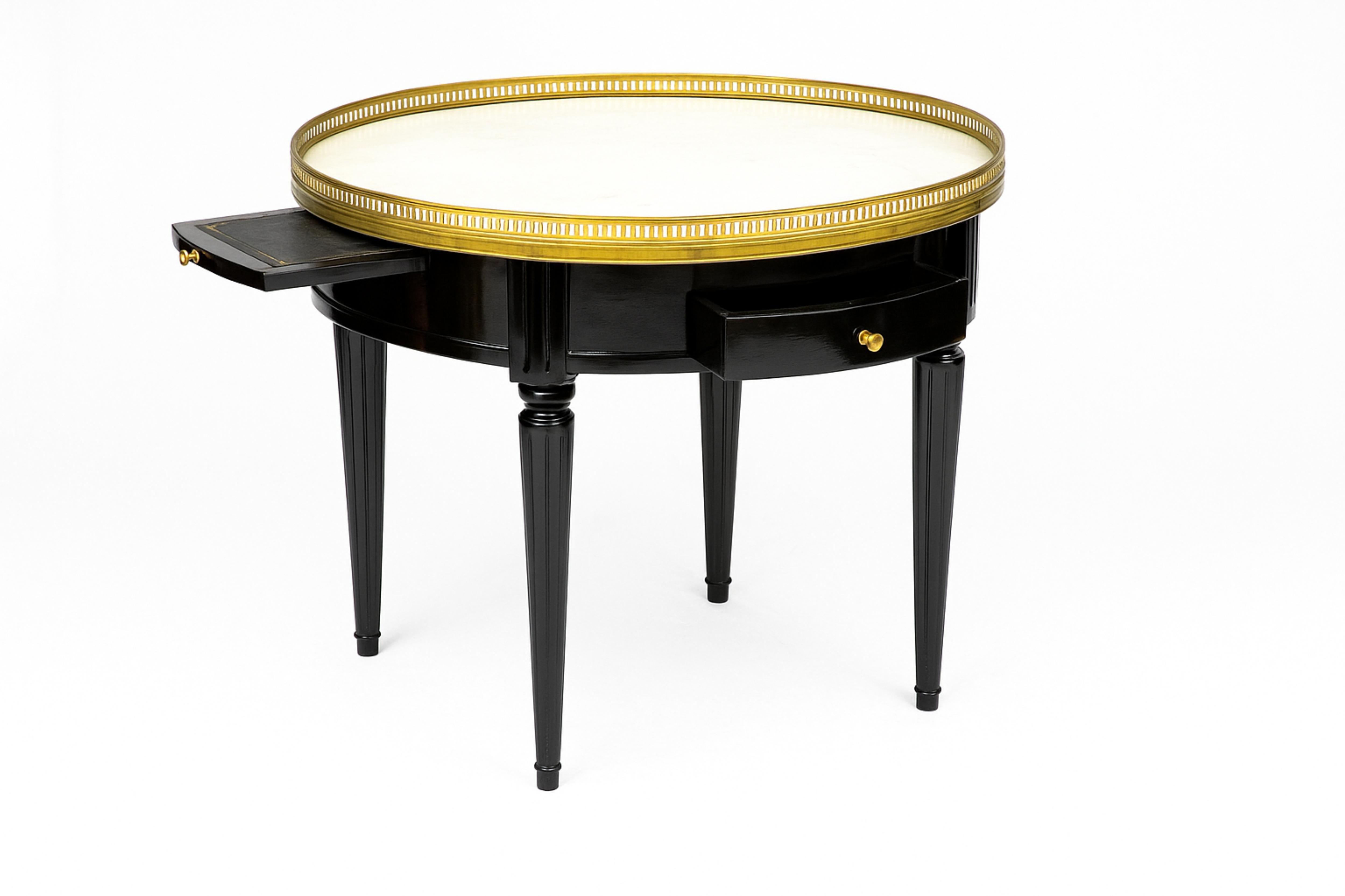 Table à bouillotte Guéridon en laque noire de style Louis XVI, 19e siècle Bon état - En vente à Lisbon, PT