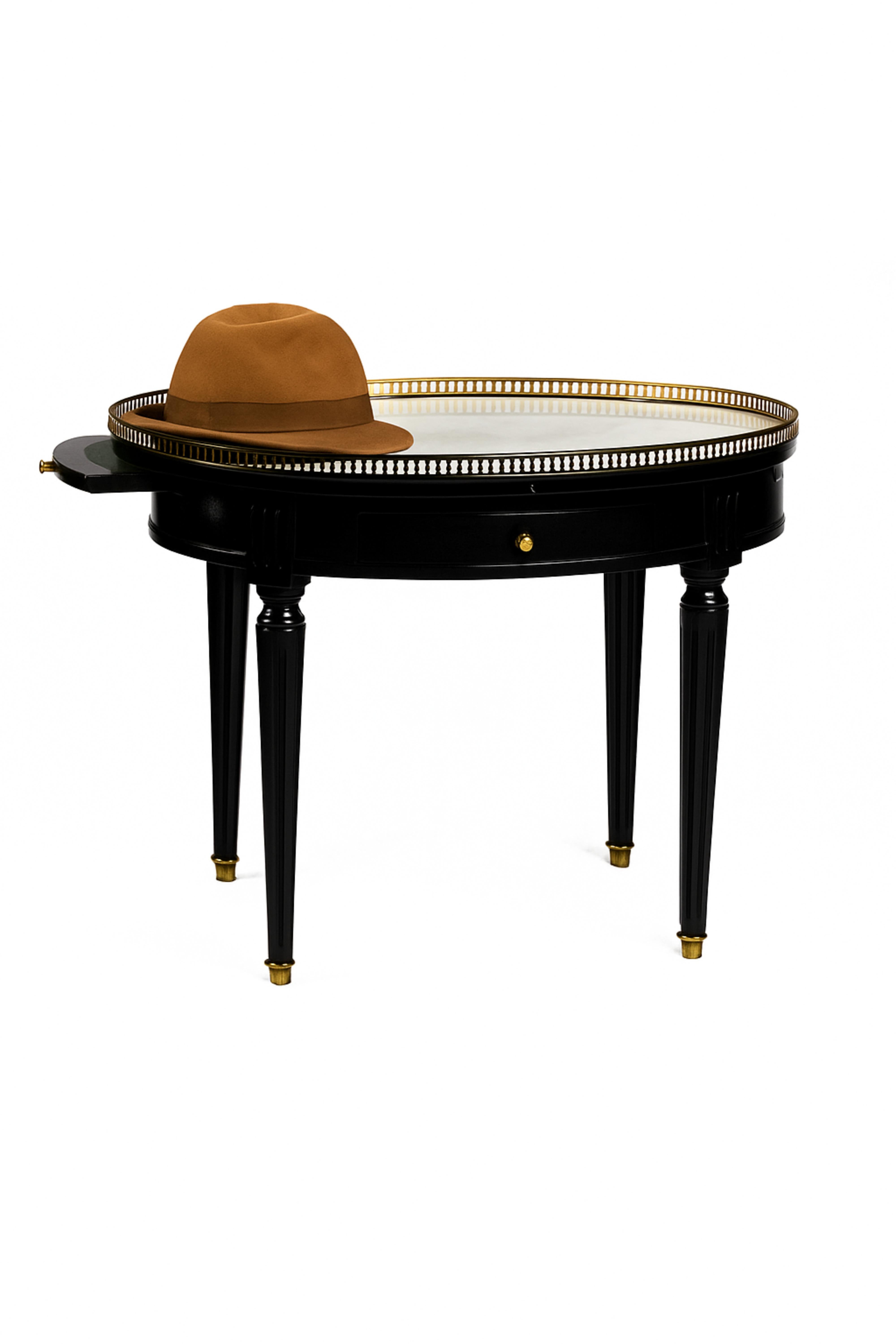 XIX secolo Tavolo ovale Guéridon Bouillotte francese in stile Luigi XVI in lacca nera in vendita