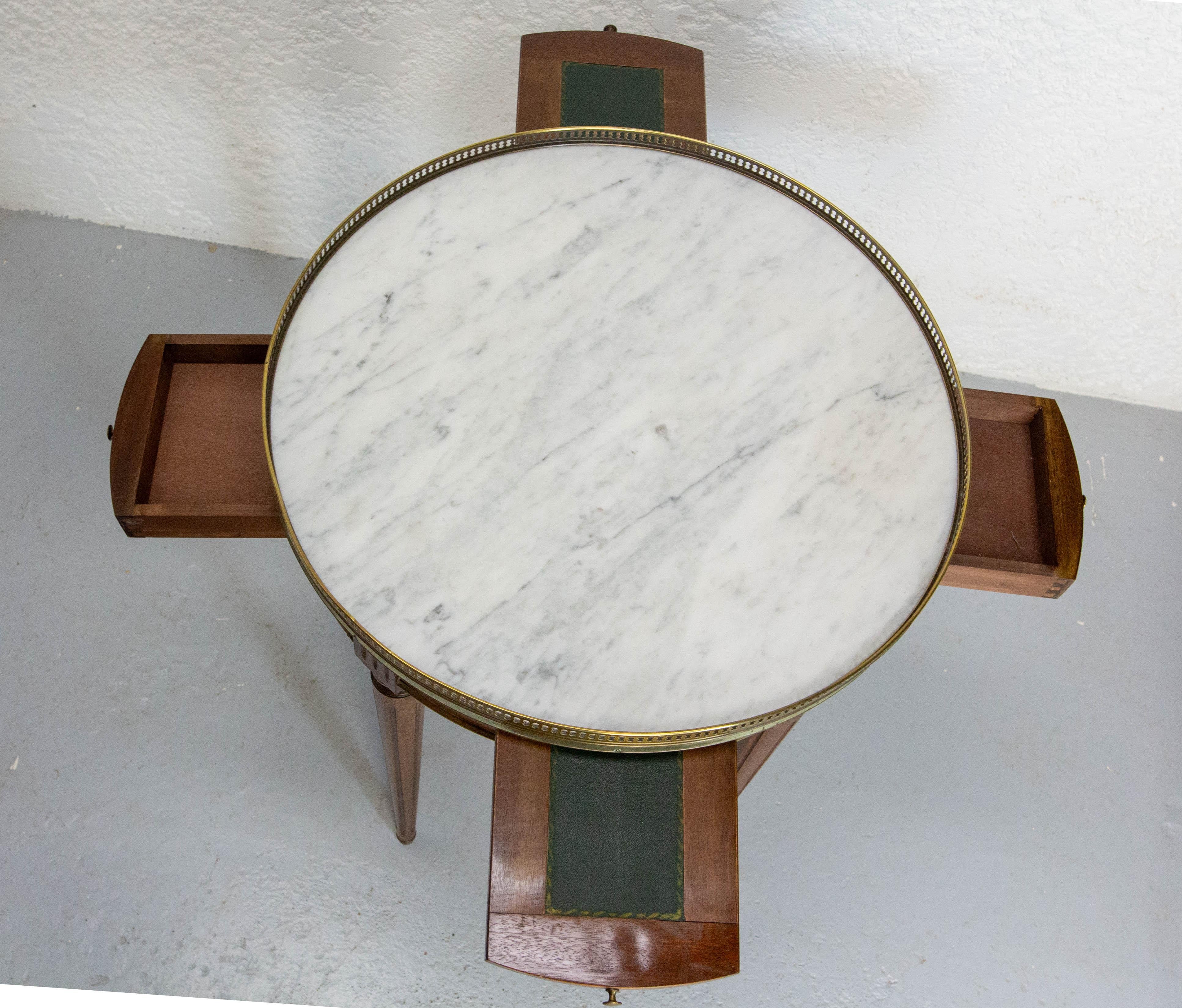 Table Bouillotte française de style Louis XVI Laiton, Marbre & Iroko, circa 1960 en vente 1