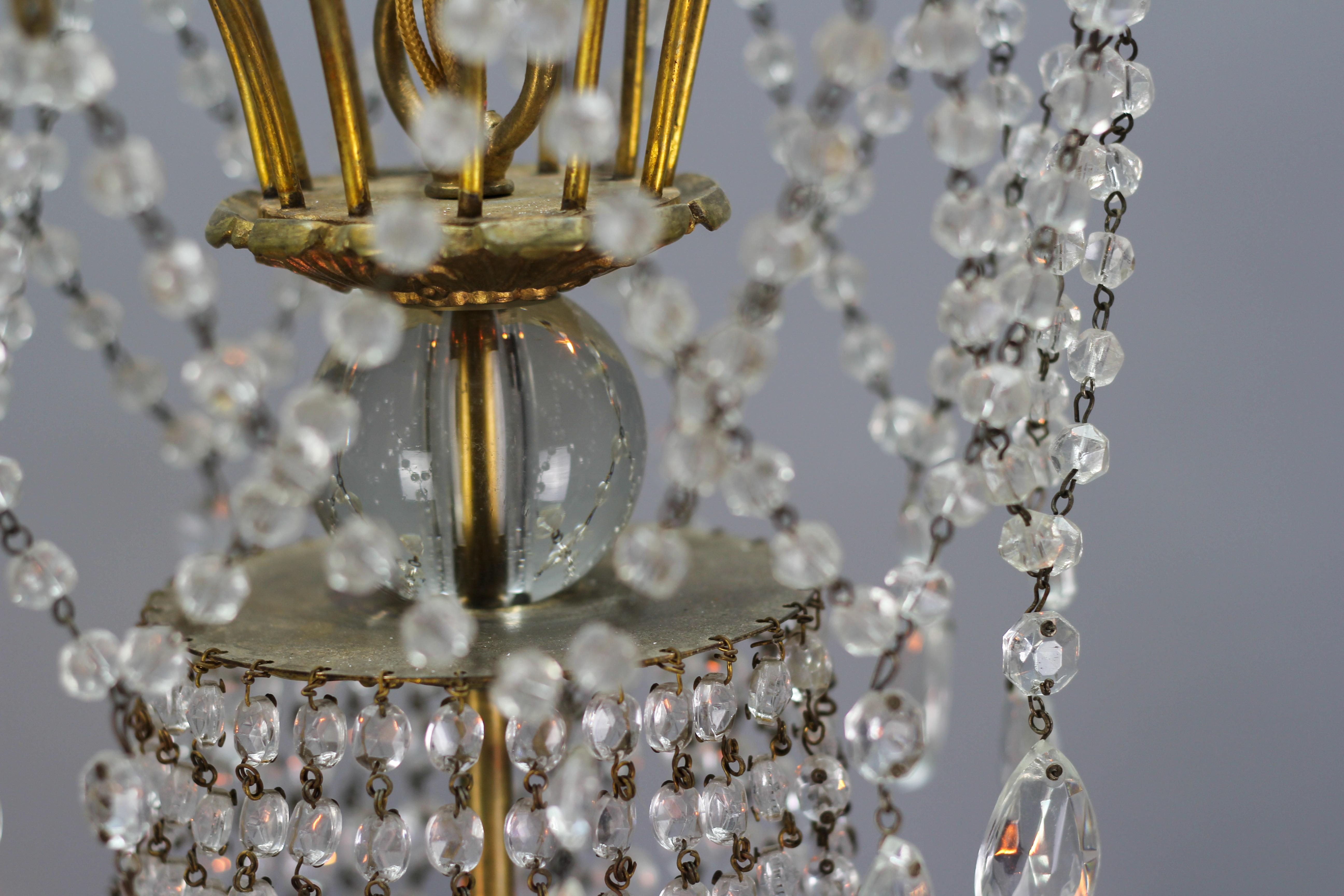 Lustre panier à neuf lumières en laiton et cristal de style Louis XVI français en vente 11