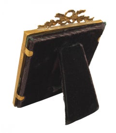 Marco francés de latón estilo Luis XVI