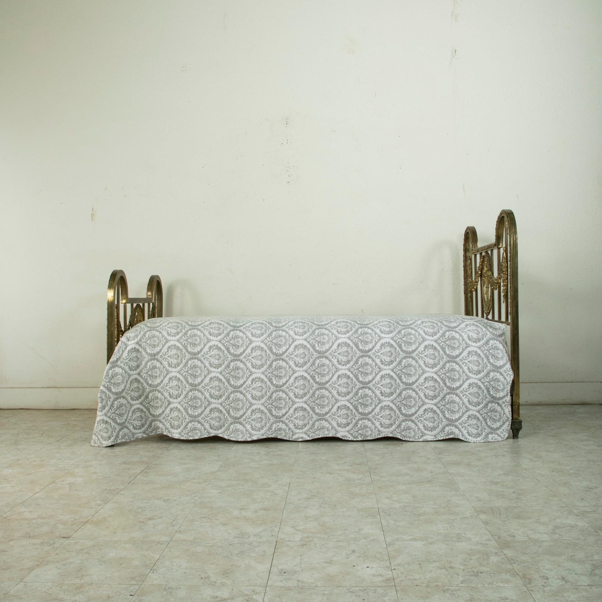 brass bed frame twin