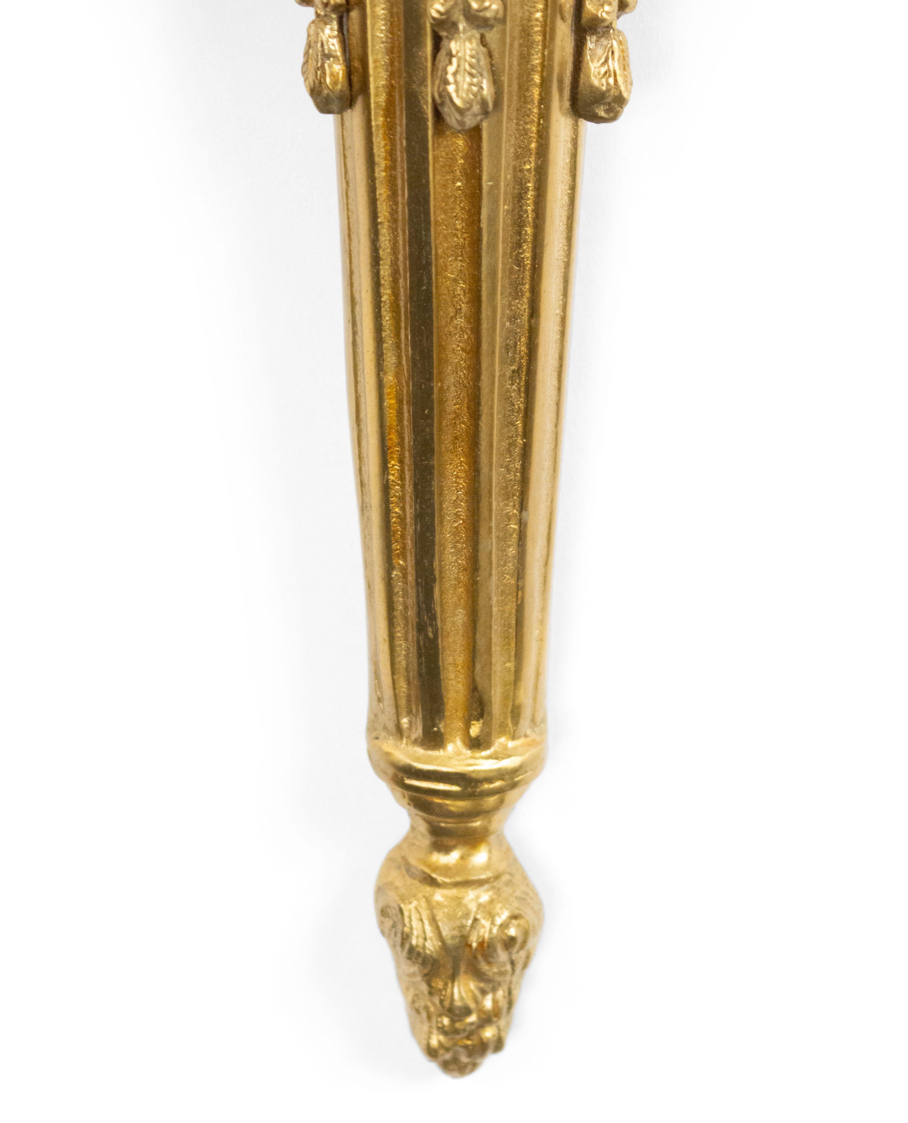 Apliques franceses de latón estilo Luis XVI siglo XX en venta
