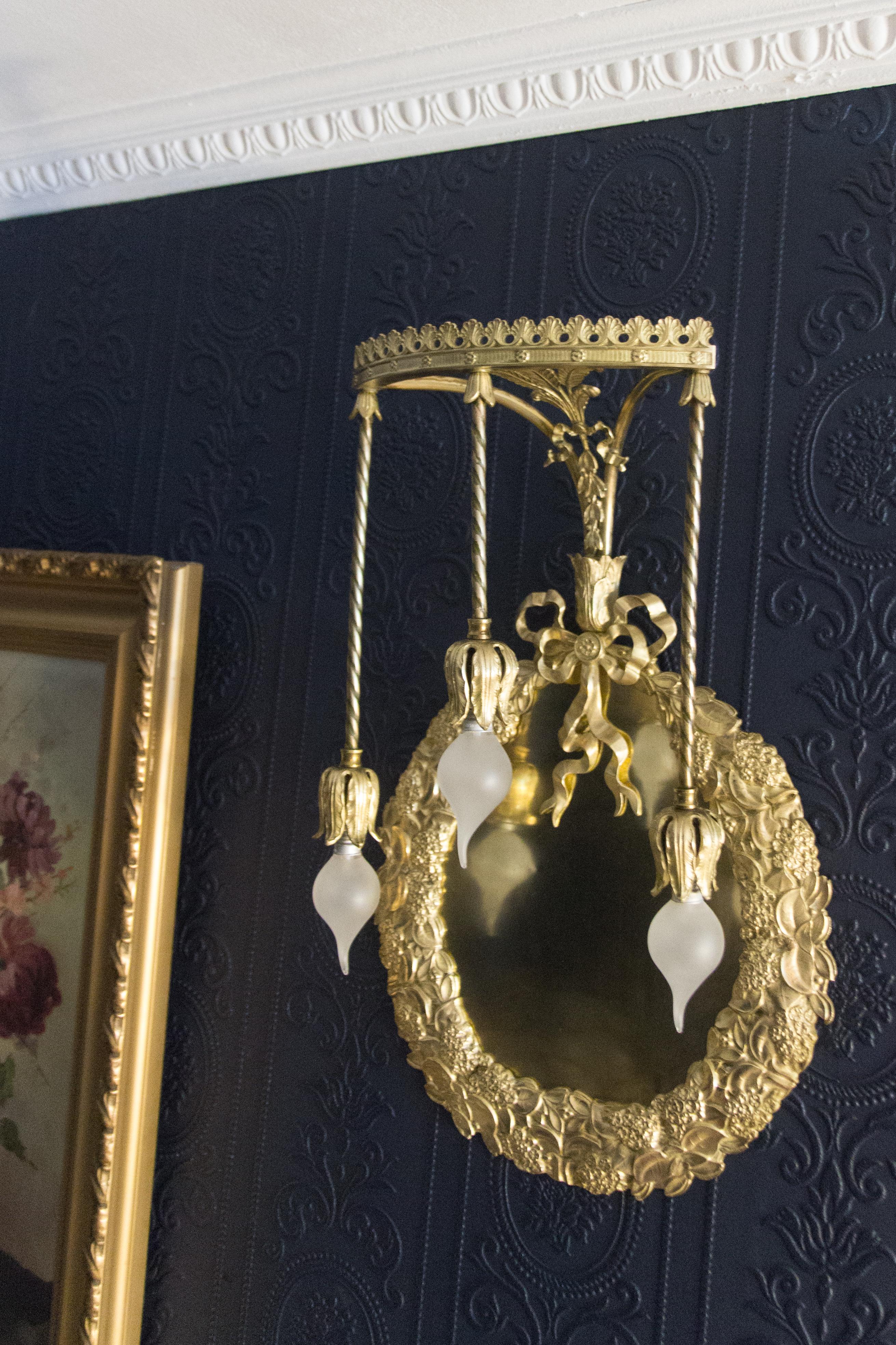 French Louis XVI Style Bronze and Brass Three-Light Wall Sconce, 1900s For Sale 1