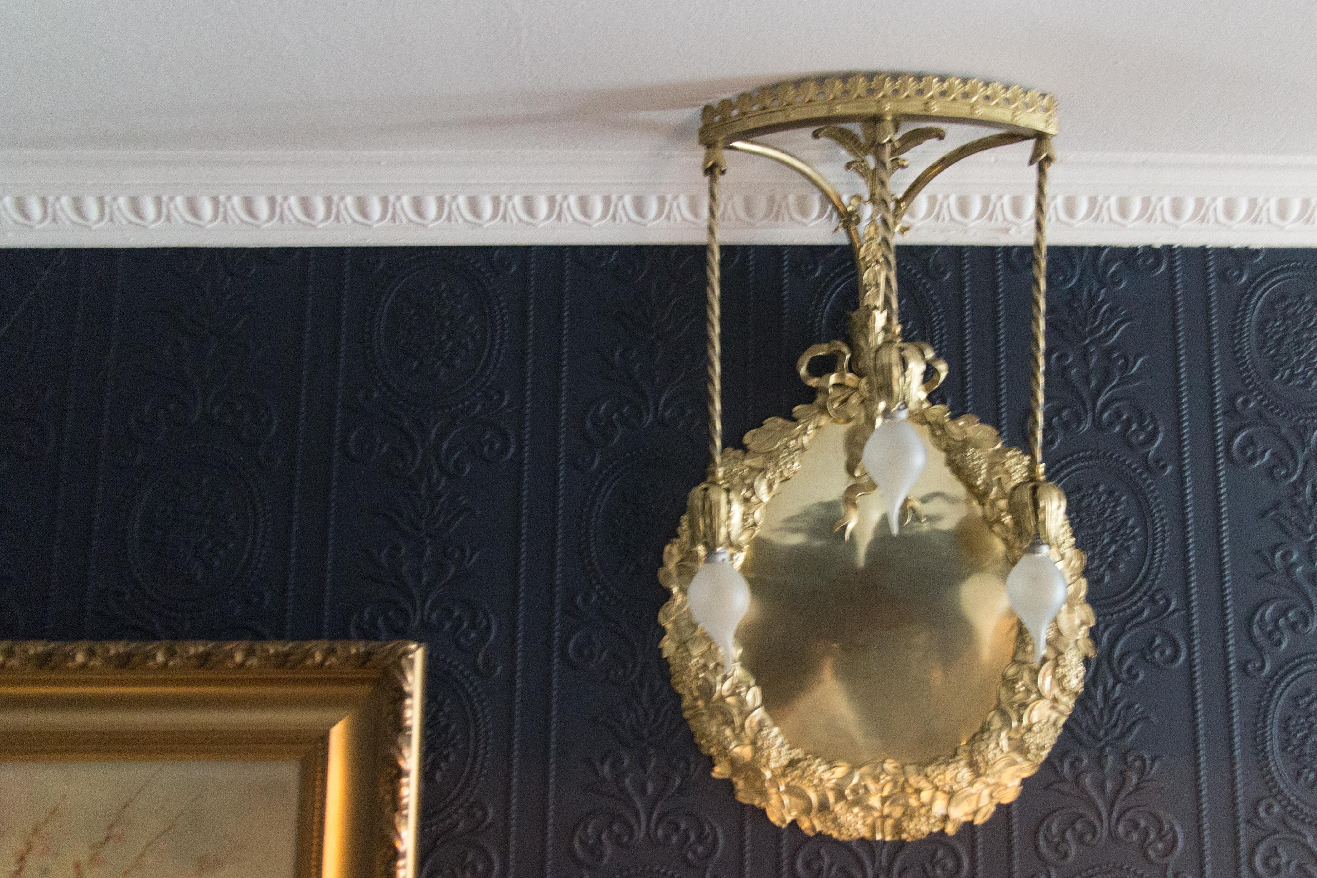 French Louis XVI Style Bronze and Brass Three-Light Wall Sconce, 1900s For Sale 3
