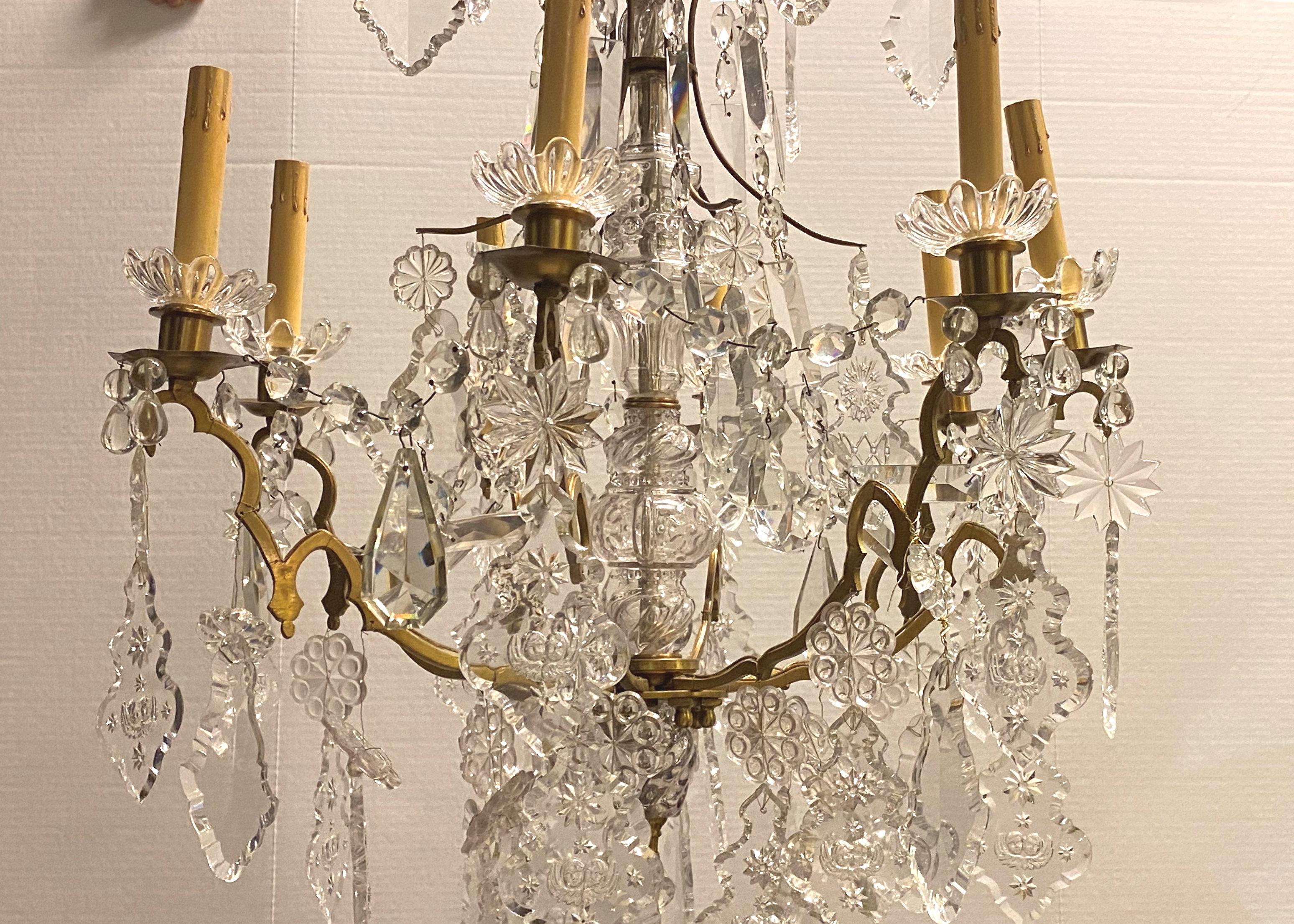 French Louis XVI Style Bronze and Crystal Chandelier Attributed to Baccarat For Sale 1