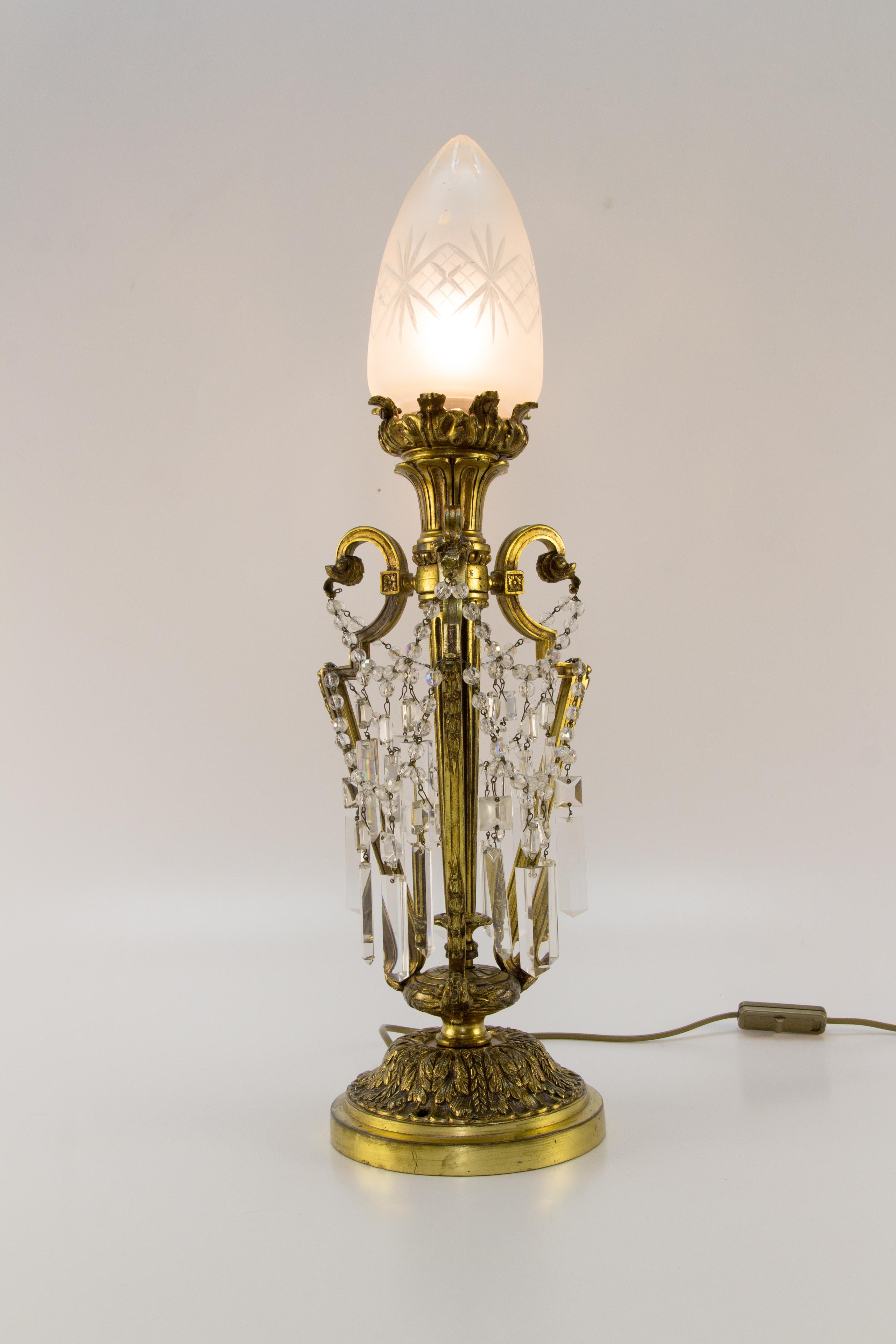 French Louis XVI Style Bronze and Crystal Newel Post Lamp  In Good Condition In Barntrup, DE