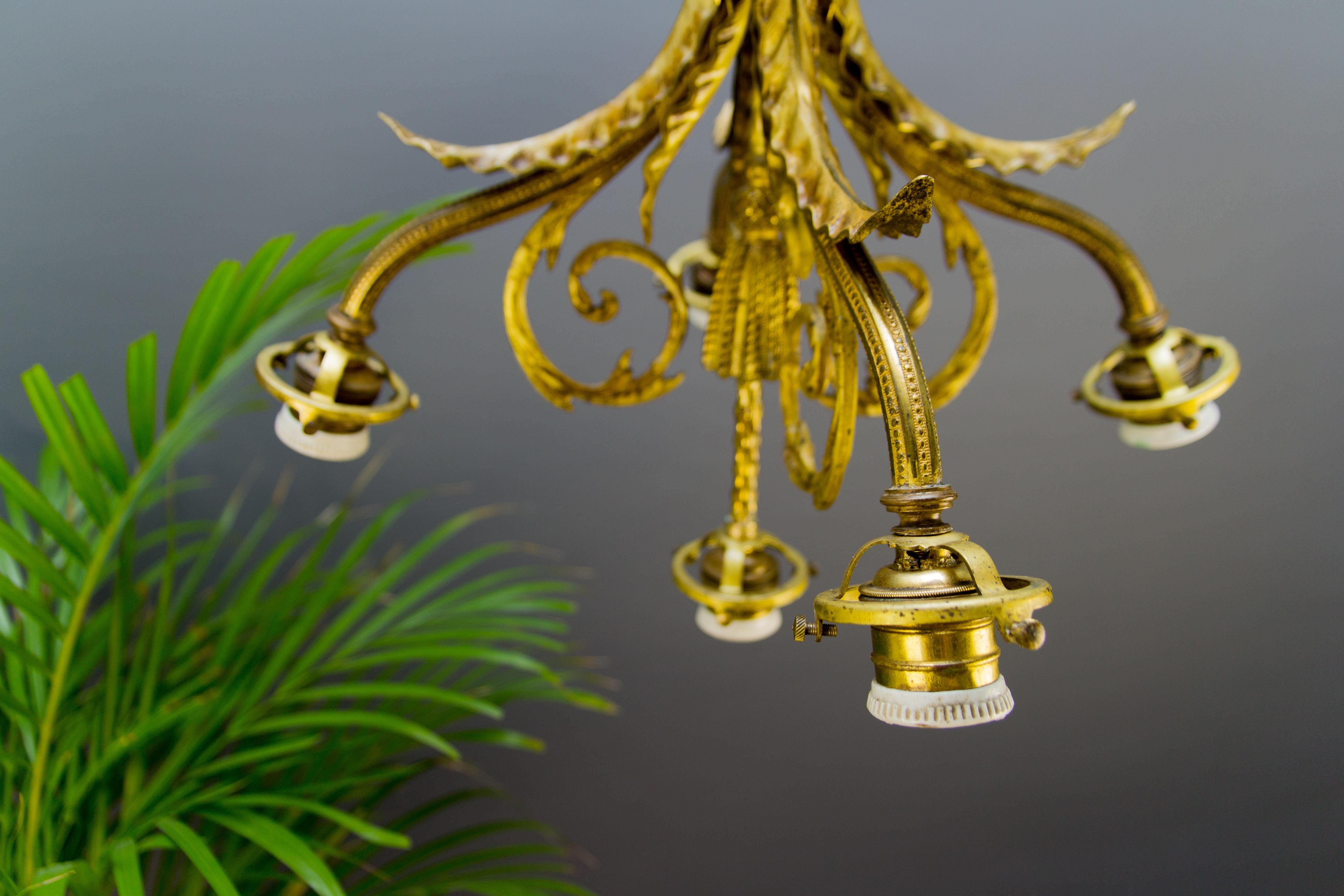 French Louis XVI Style Bronze and Frosted Glass Five-Light Chandelier, 1920s 10