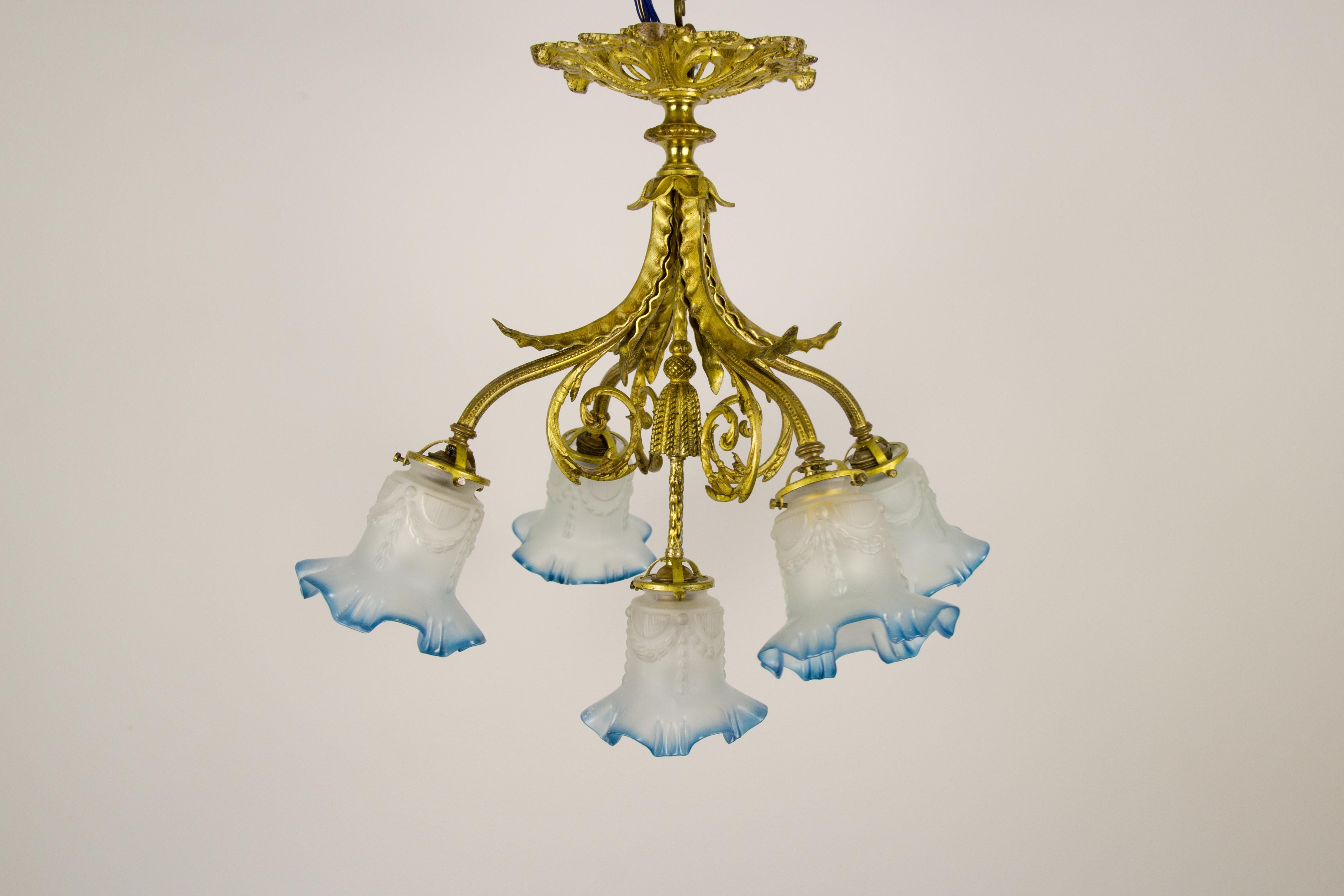 Early 20th Century French Louis XVI Style Bronze and Frosted Glass Five-Light Chandelier, 1920s
