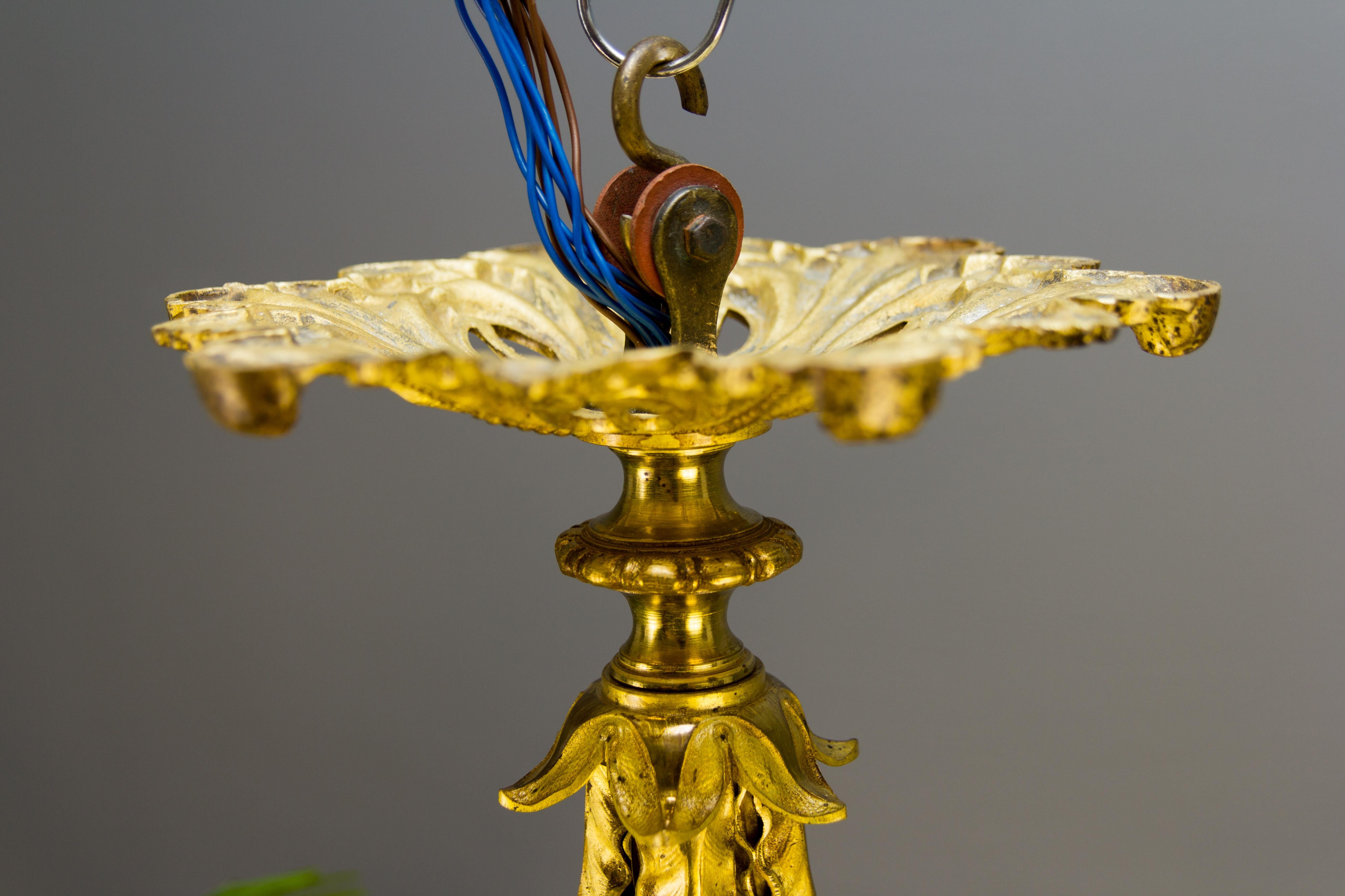 French Louis XVI Style Bronze and Frosted Glass Five-Light Chandelier, 1920s 5