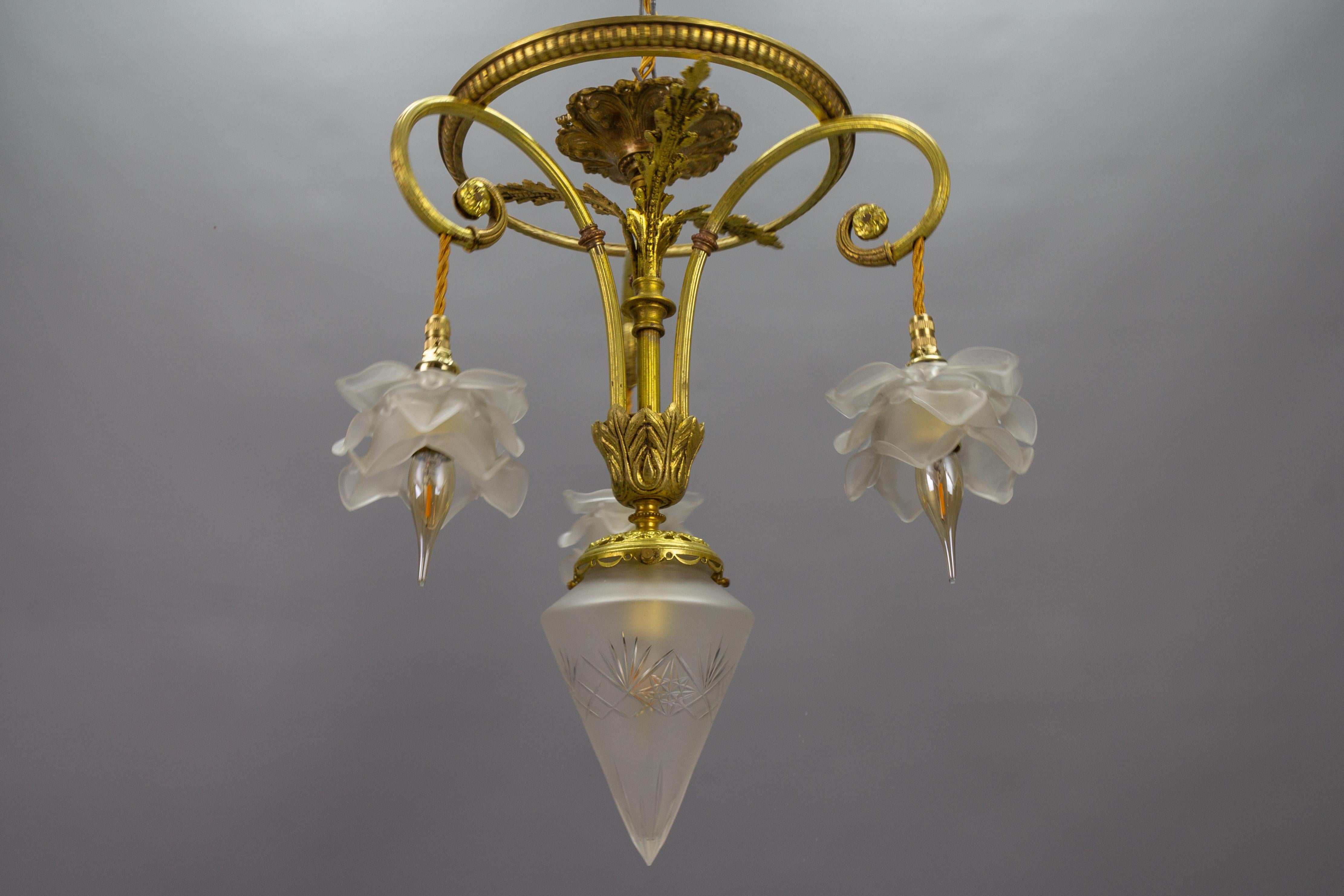 French Louis XVI Style Bronze and Frosted Glass Four-Light Pendant Chandelier For Sale 10