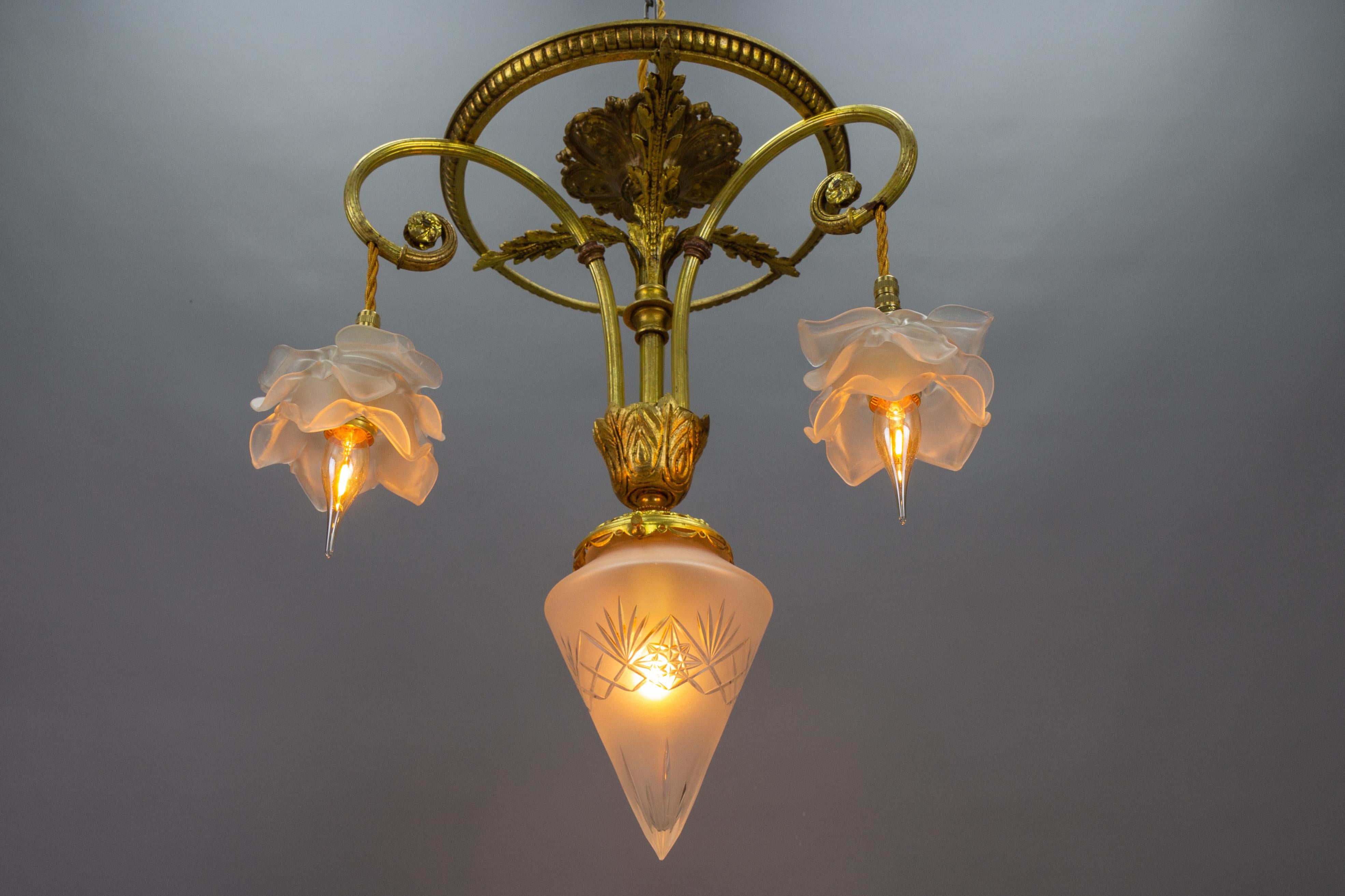 Early 20th Century French Louis XVI Style Bronze and Frosted Glass Four-Light Pendant Chandelier For Sale