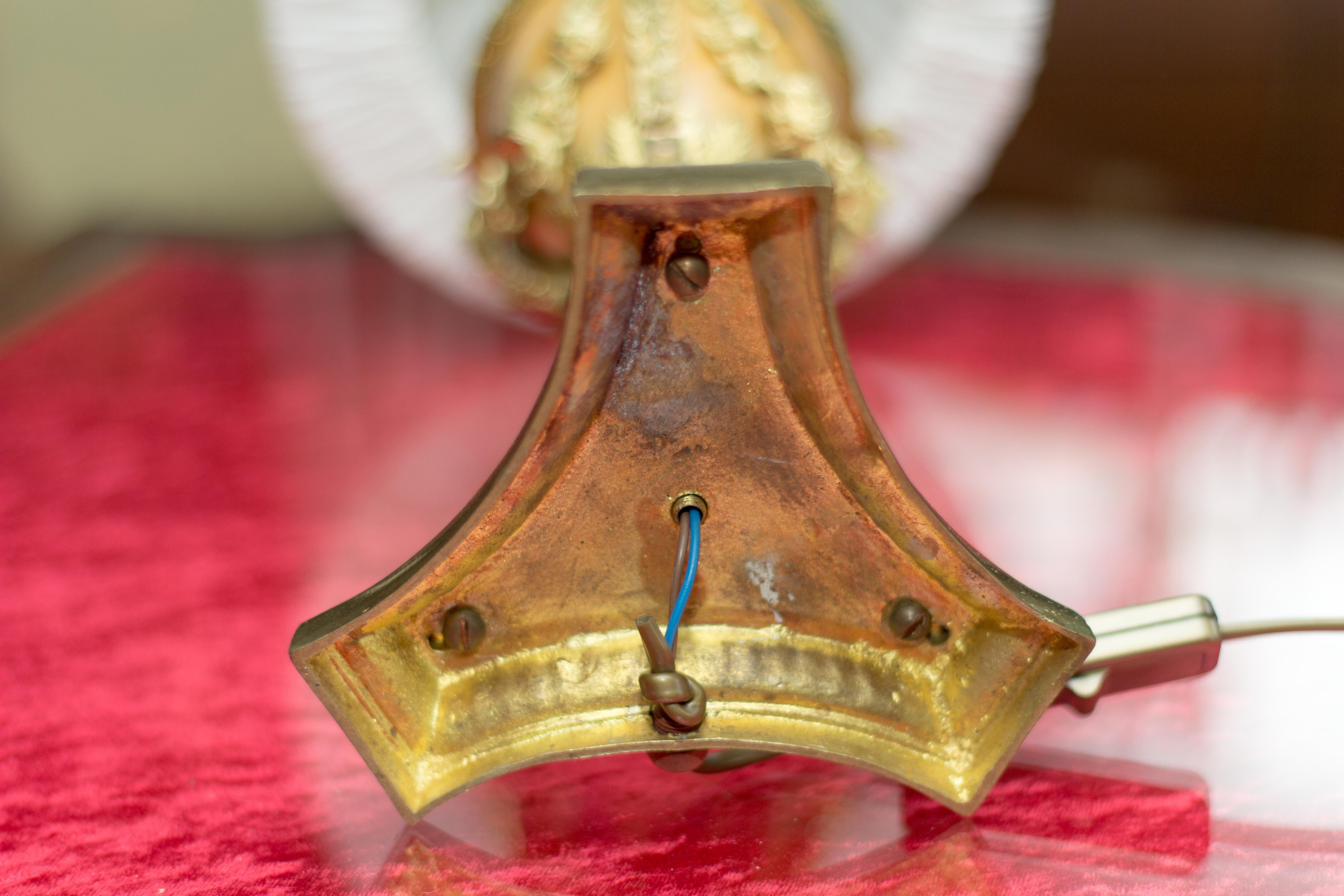 Französische Tischlampe aus Bronze und Marmor im Louis-XVI-Stil mit Widderkopf 9