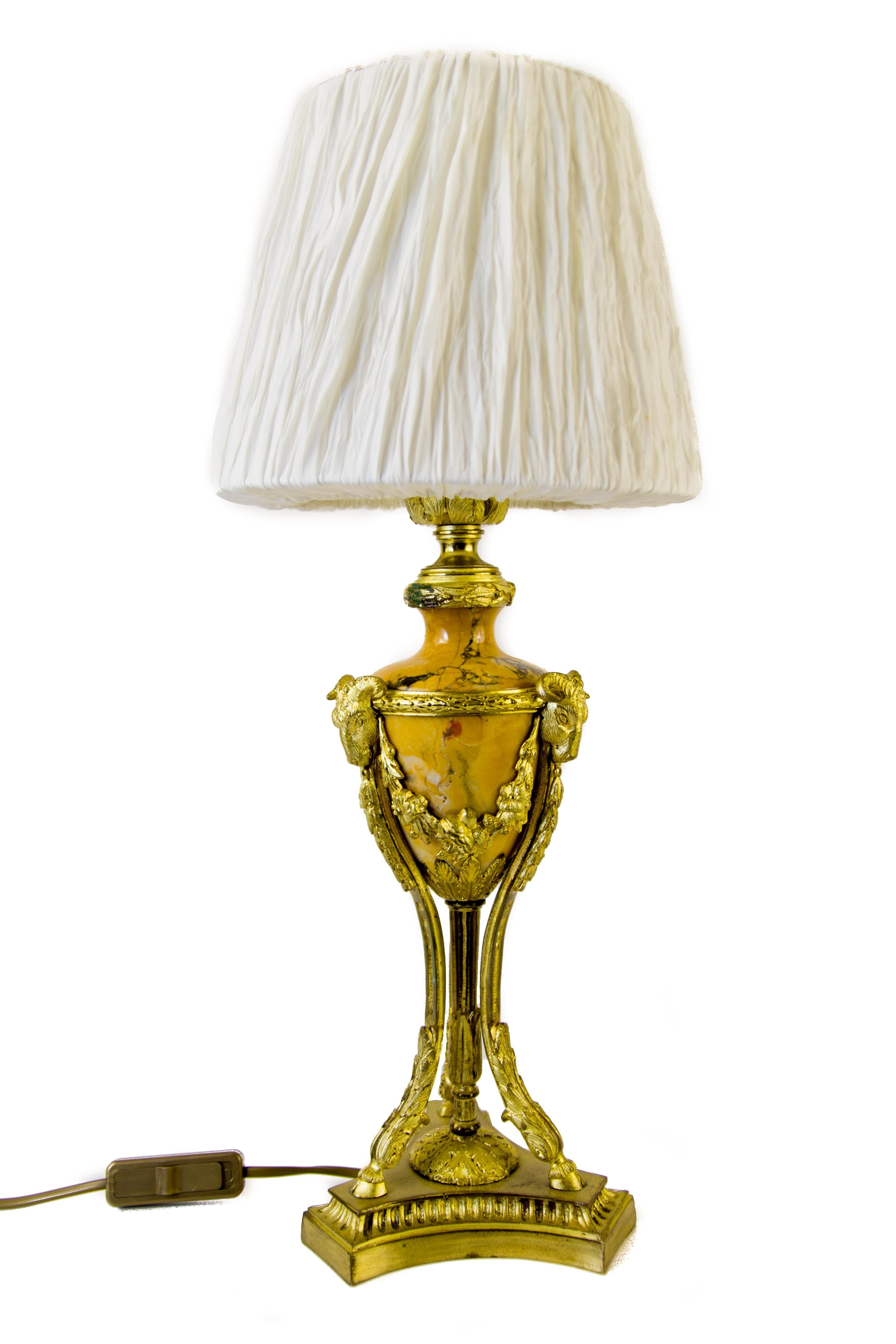 Early 20th Century French Louis XVI Style Bronze and Marble Ram's Head Table Lamp