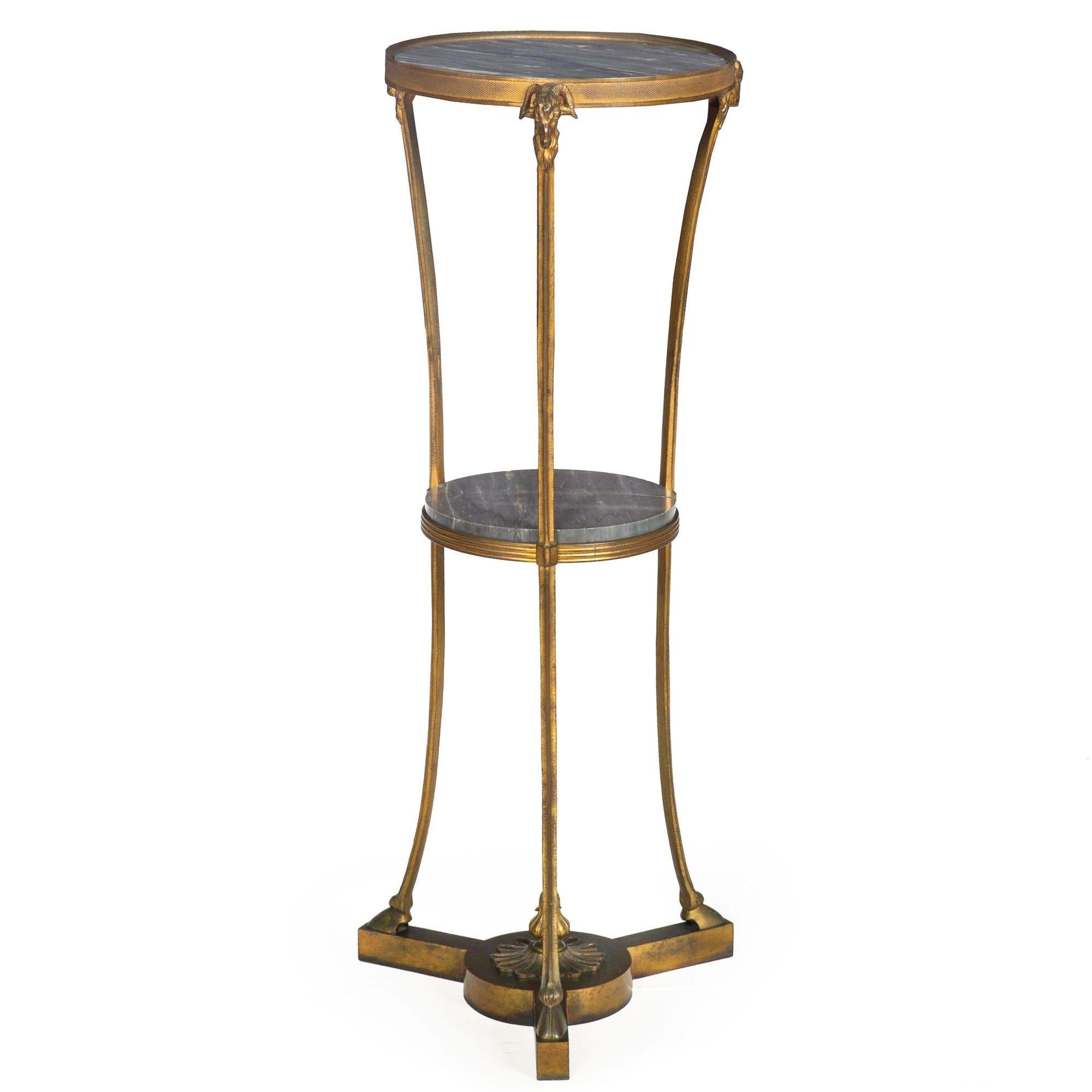Français Table à deux niveaux en bronze et marbre de style Louis XVI, Gueridon en vente