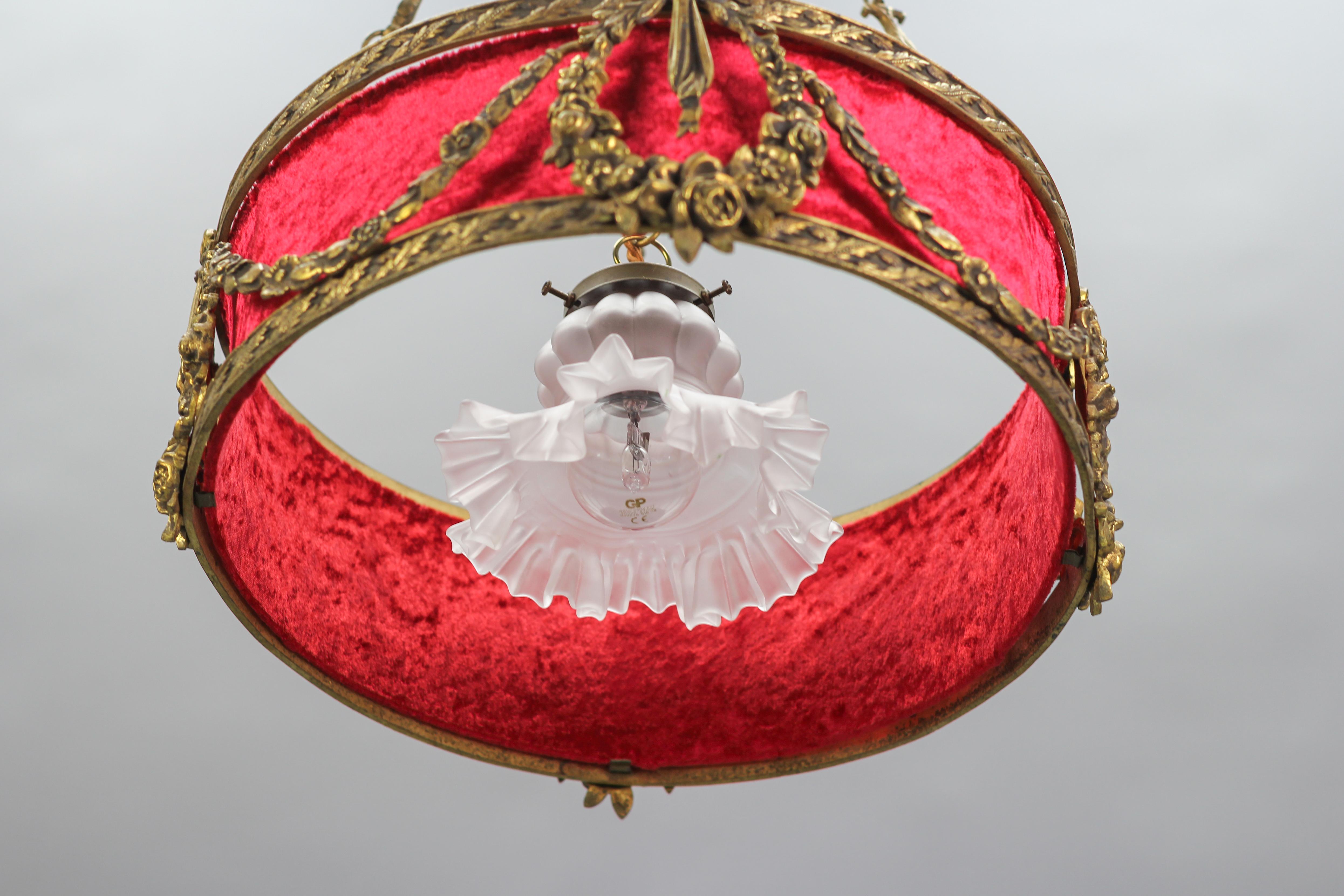 French Louis XVI Style Bronze and Red Fabric Shade Pendant Chandelier, 1920s For Sale 3