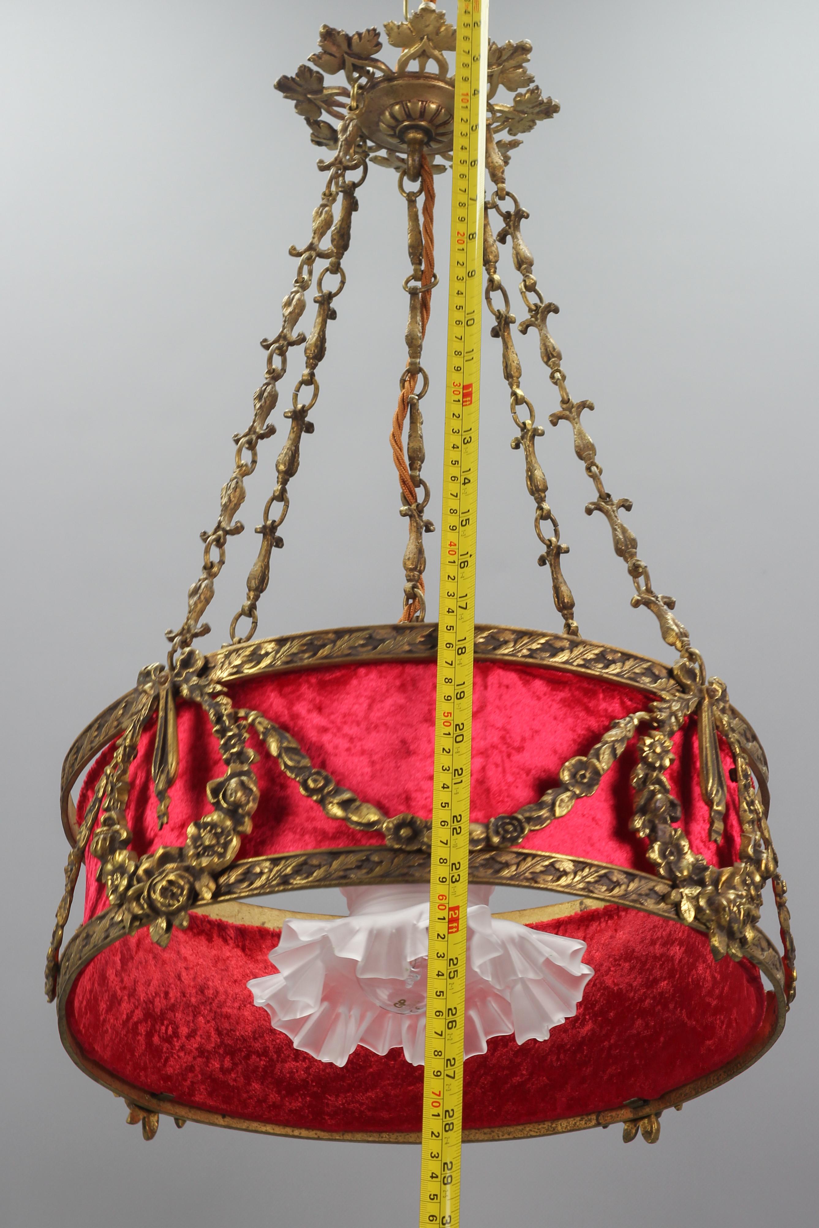 French Louis XVI Style Bronze and Red Fabric Shade Pendant Chandelier, 1920s For Sale 12