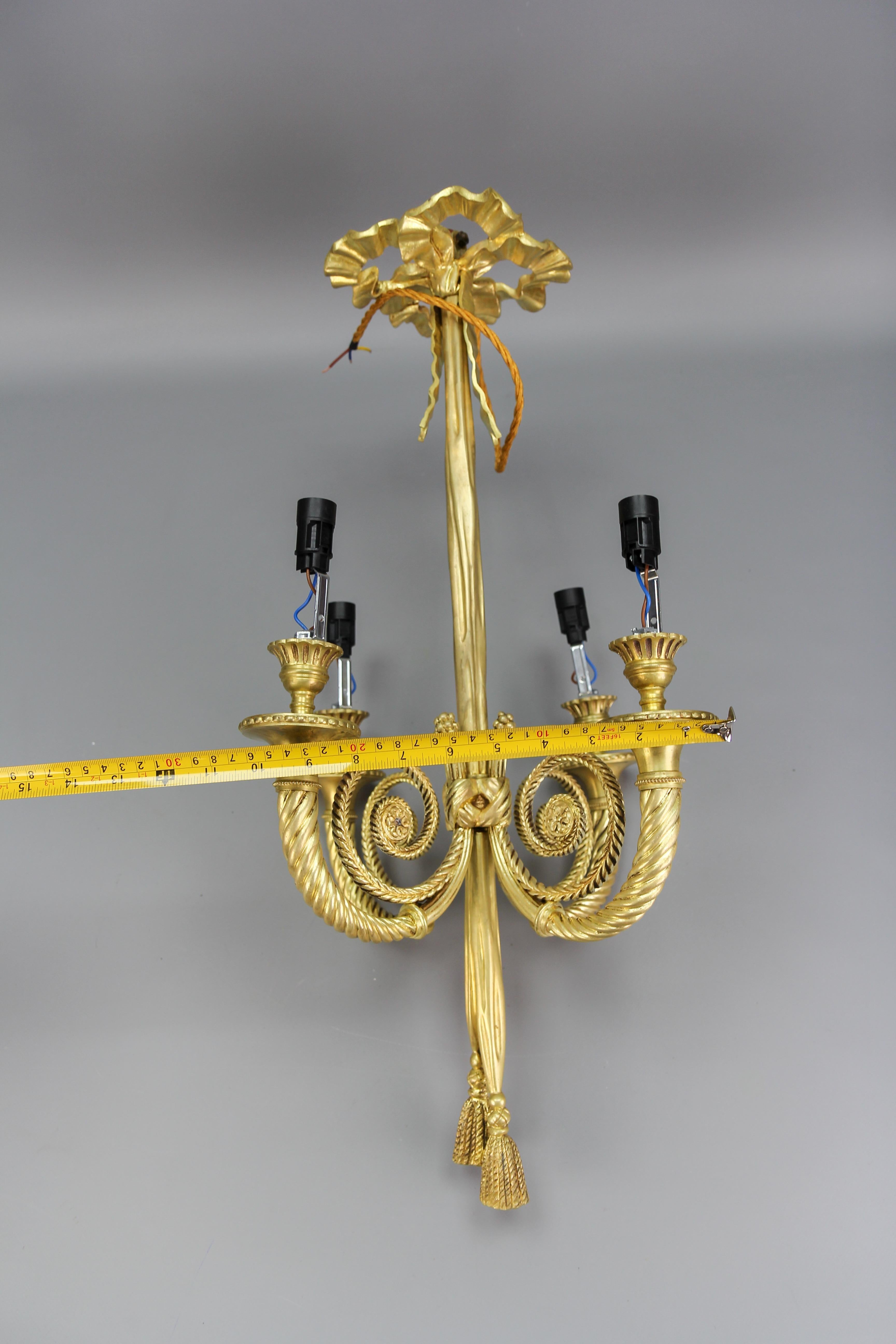 French Louis XVI Style Bronze Ribbon and Tassel Four-Light Chandelier, 1910s For Sale 15