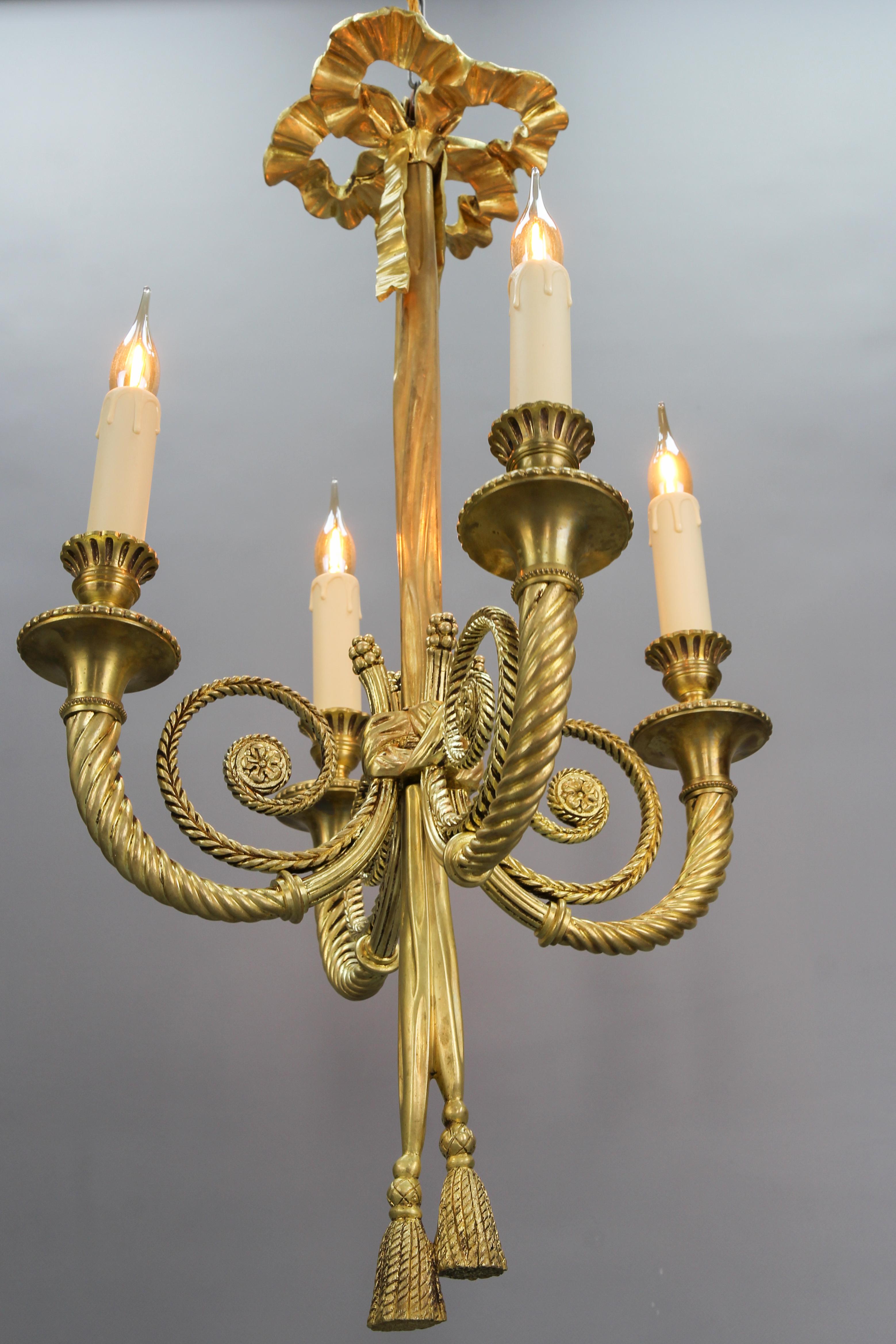French Louis XVI Style Bronze Ribbon and Tassel Four-Light Chandelier, 1910s For Sale 2