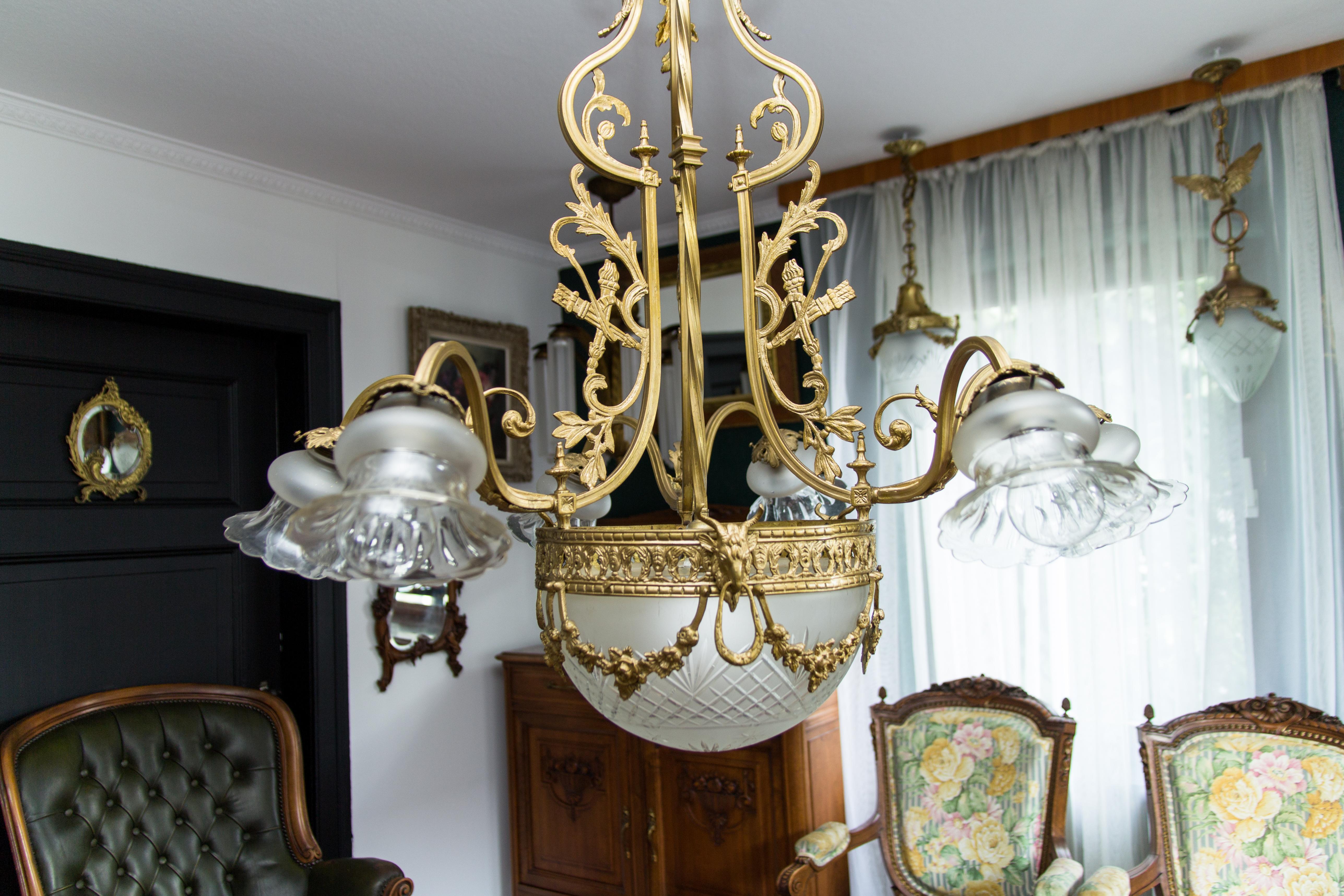 French Louis XVI Style Bronze and Glass Seven-Light Chandelier, 1920s For Sale 9