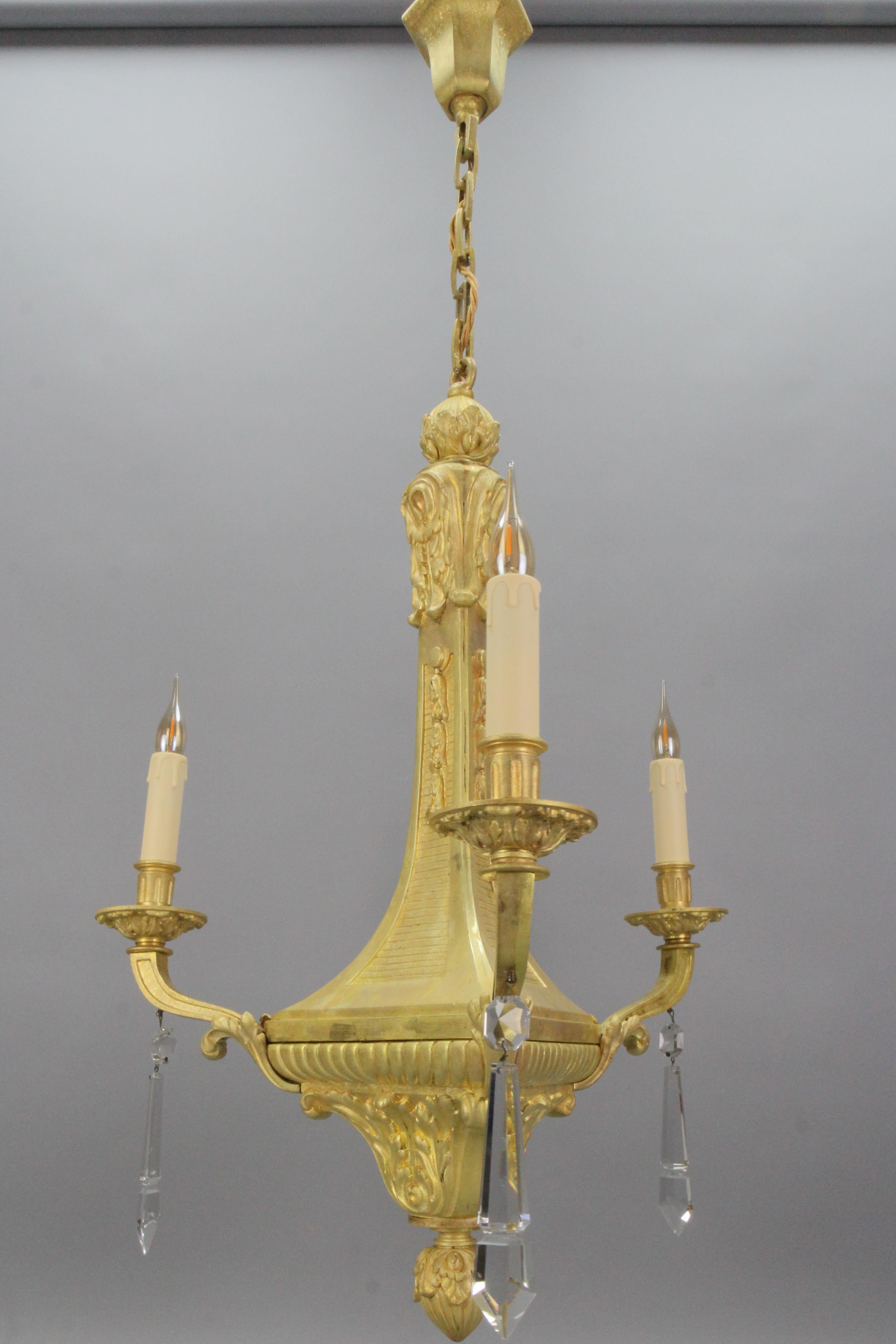 French Louis XVI Style Bronze Three-Light Chandelier, Early 20th Century For Sale 10