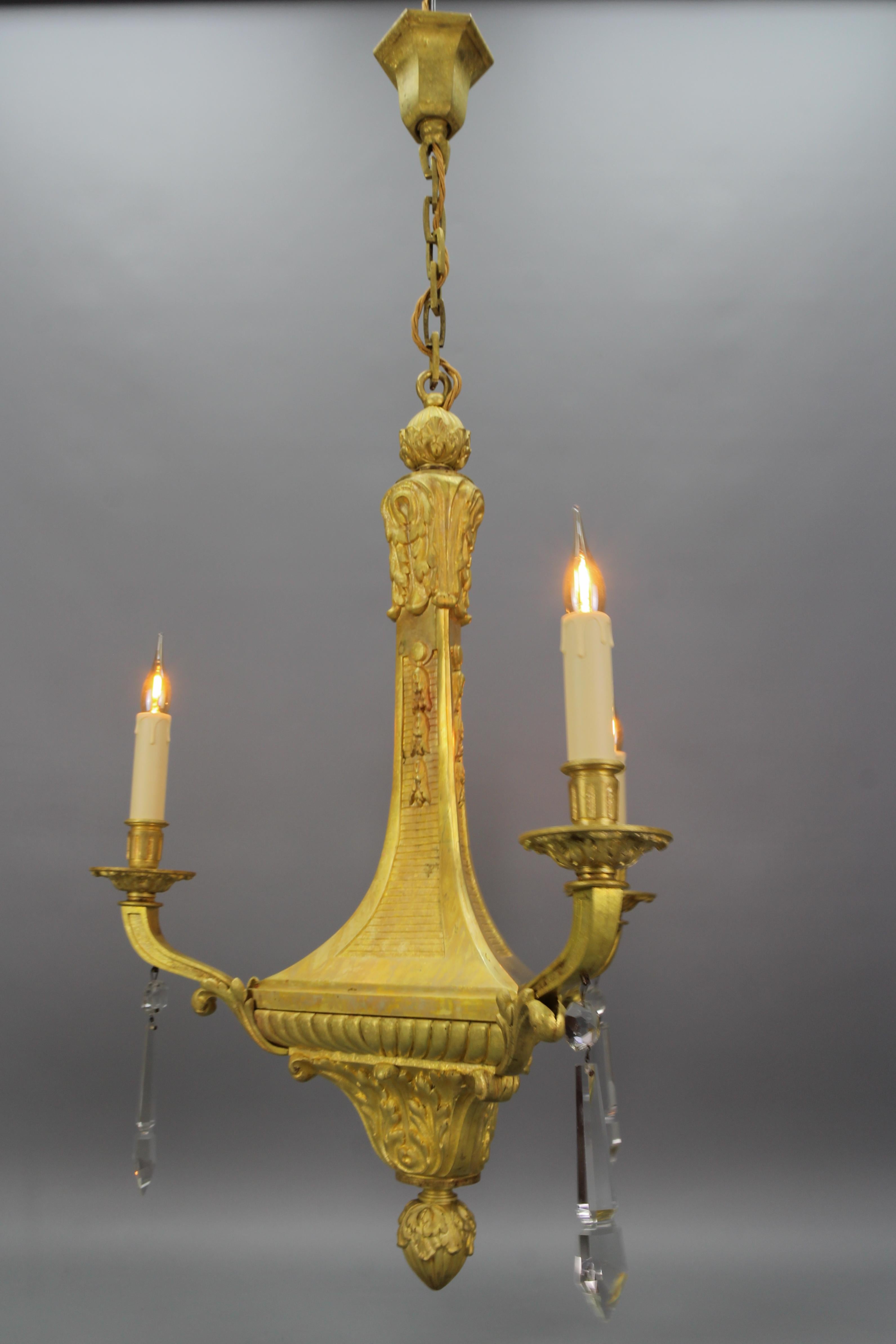 French Louis XVI Style Bronze Three-Light Chandelier, Early 20th Century For Sale 2
