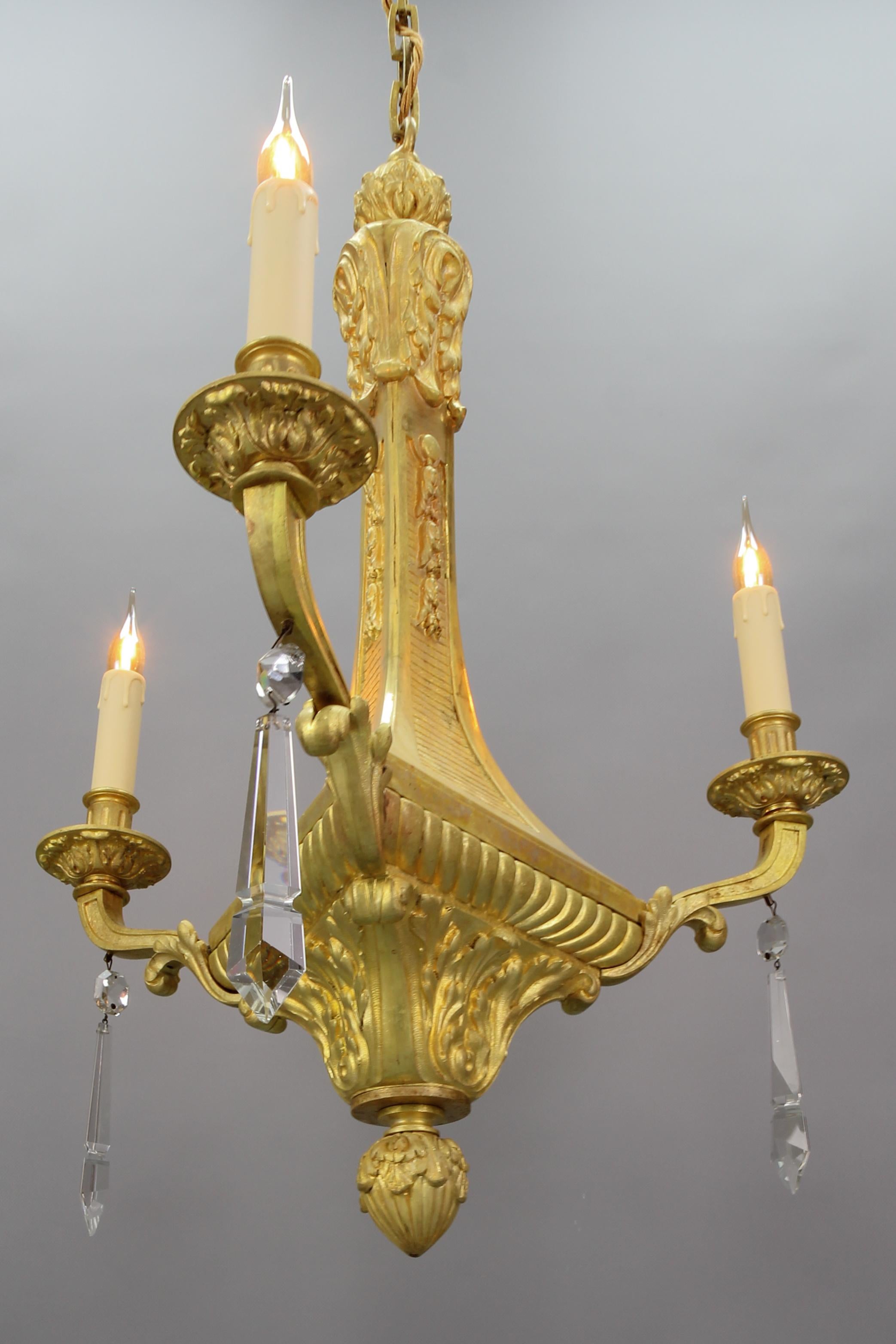 French Louis XVI Style Bronze Three-Light Chandelier, Early 20th Century For Sale 4