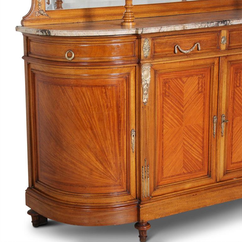 French Louis XVI-Style Buffet and Hutch In Good Condition In Vancouver, British Columbia