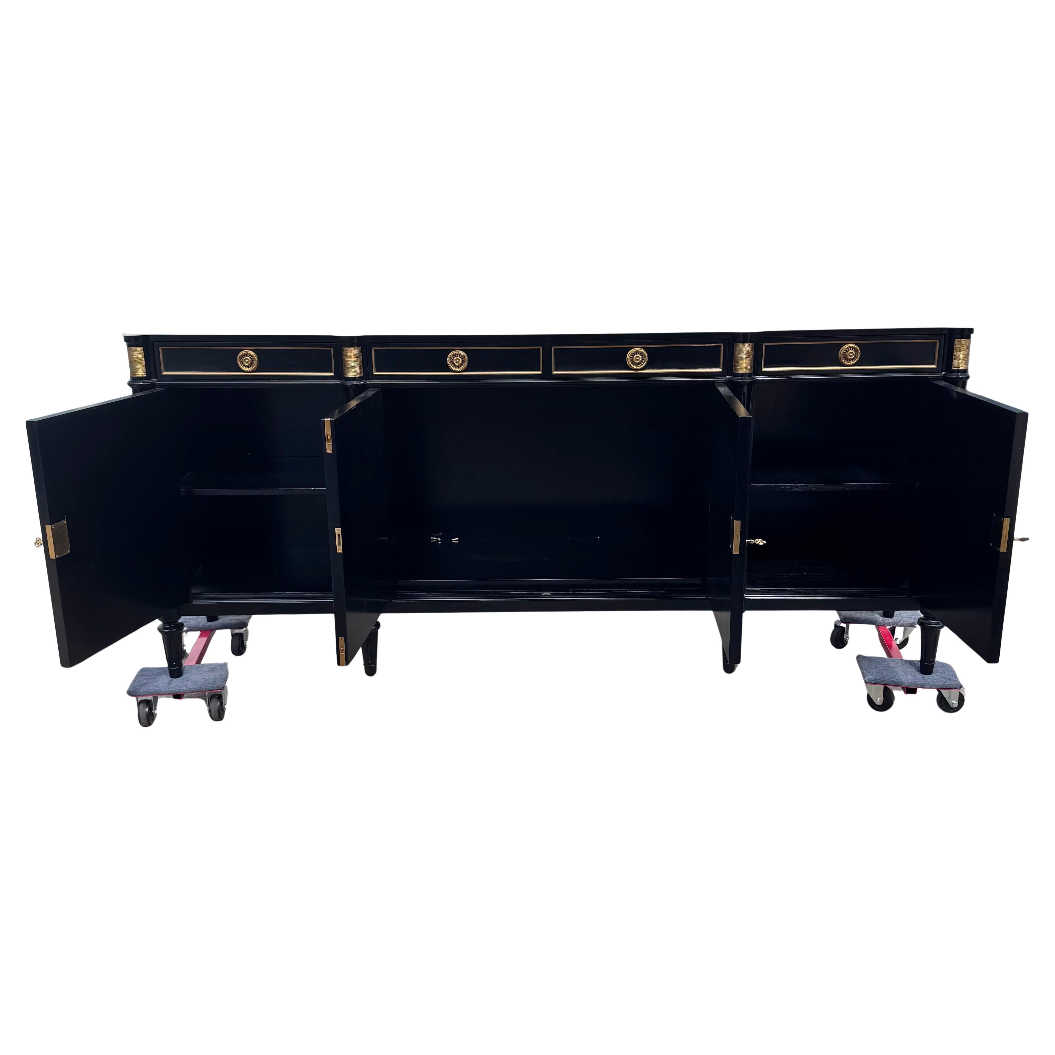 Buffet francés estilo Luis XVI Enfilade Ebonizado en venta