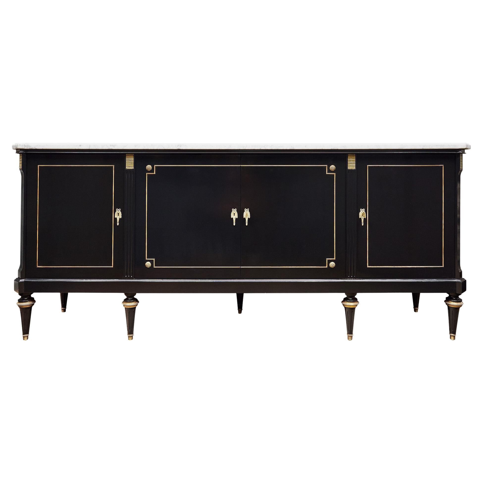 Buffet français de style Louis XVI