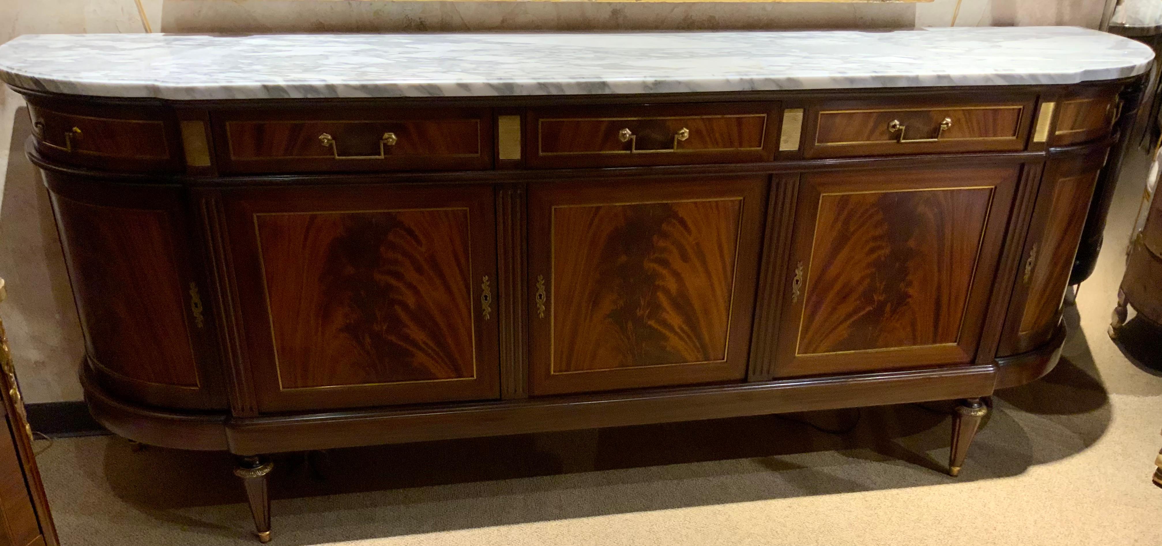 French Louis XVI-Style buffet in mahogany with white marble top, curved sides 6