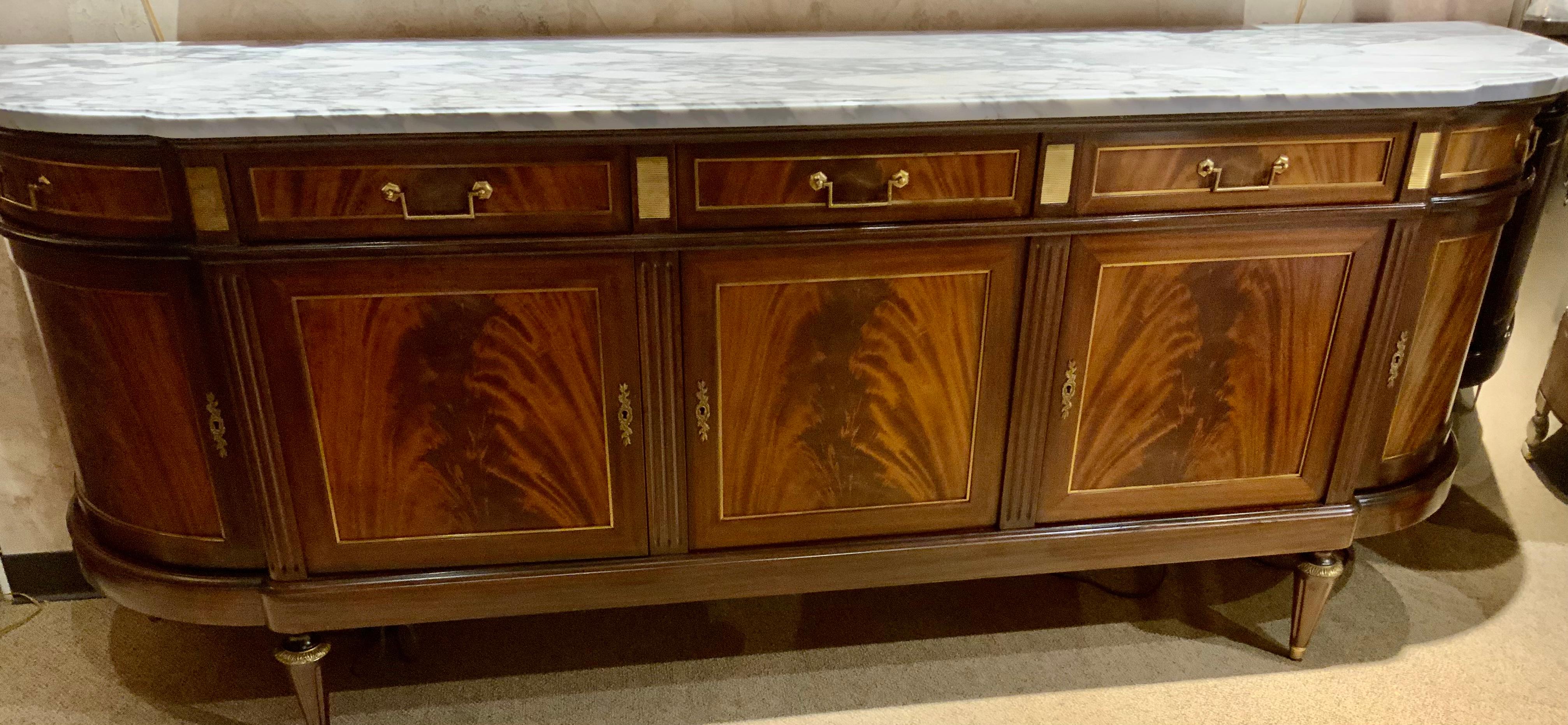 French Louis XVI-Style buffet in mahogany with white marble top, curved sides 3