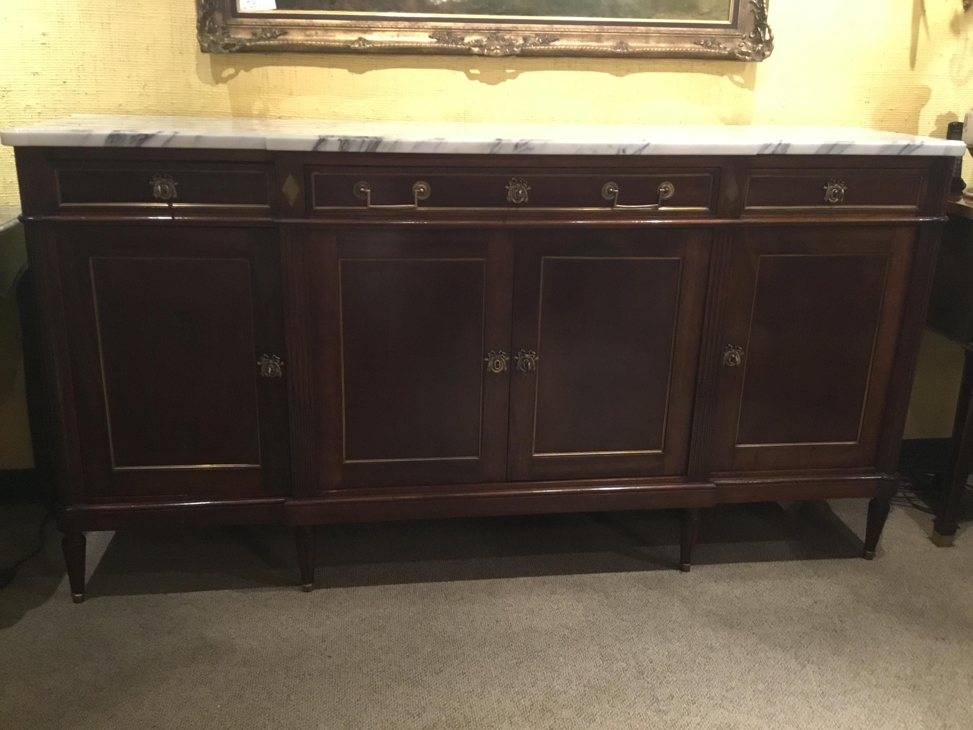 white marble buffet table