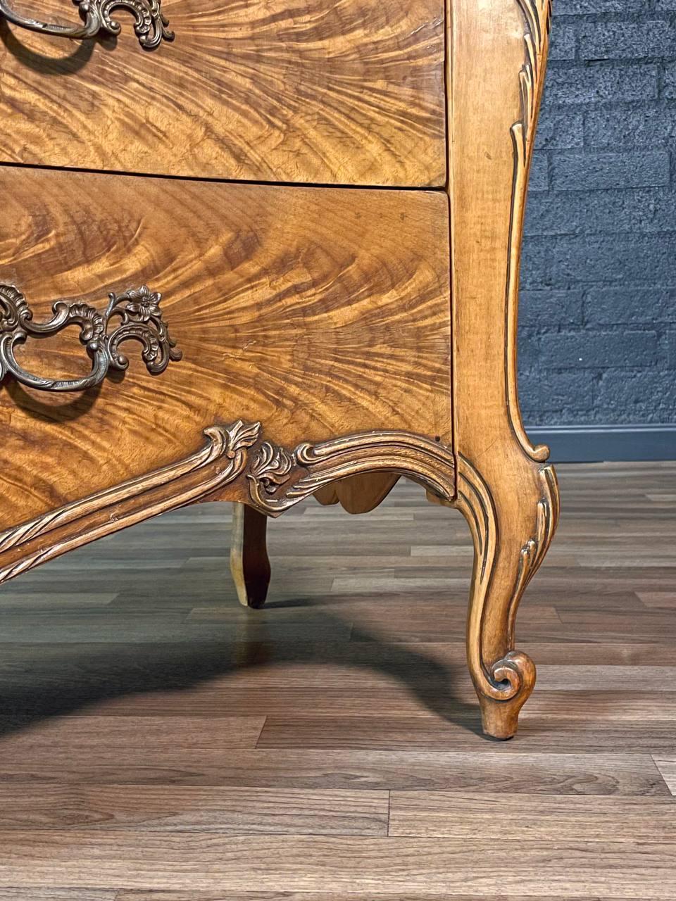 Comò francese in stile Luigi XVI in legno di radica di Romweber in vendita 2