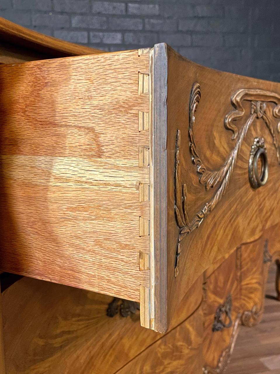 Comò francese in stile Luigi XVI in legno di radica di Romweber in vendita 3