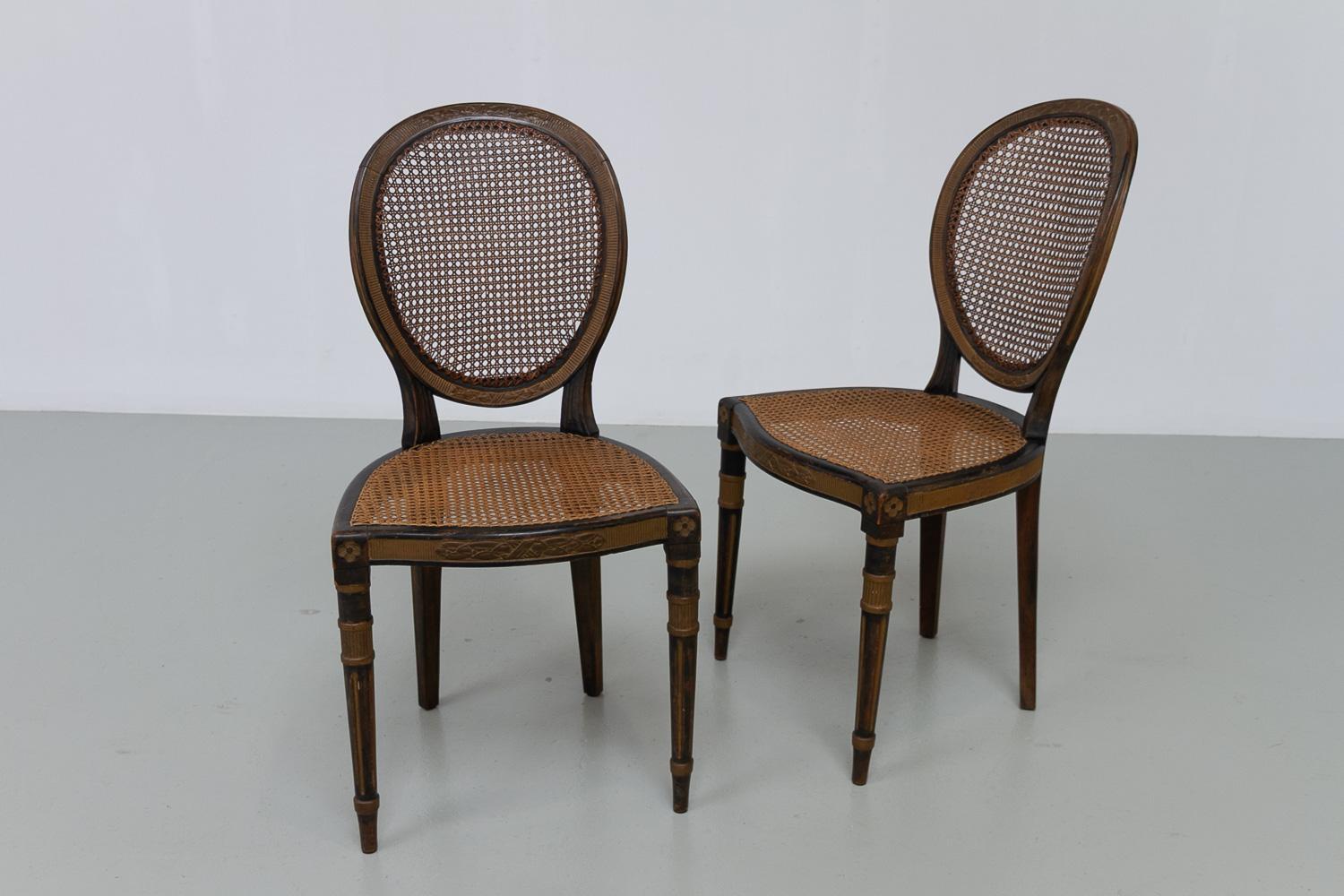 Chaises d'appoint françaises de style Louis XVI en rotin, années 1880. Ensemble de 2. en vente 10