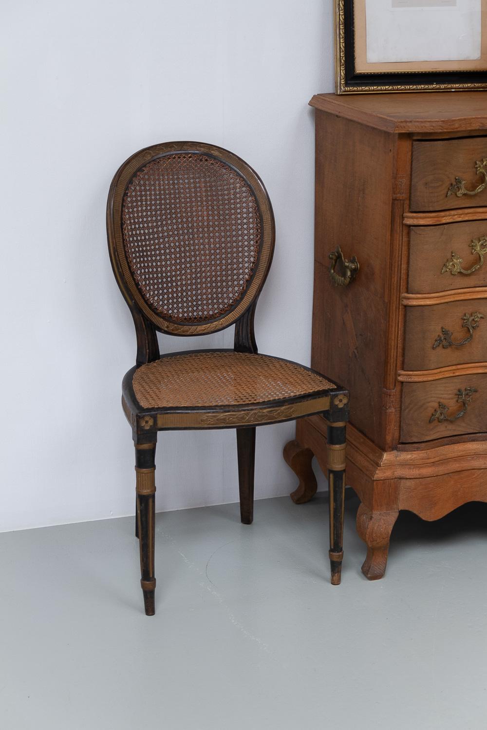 Chaises d'appoint françaises de style Louis XVI en rotin, années 1880. Ensemble de 2. en vente 12