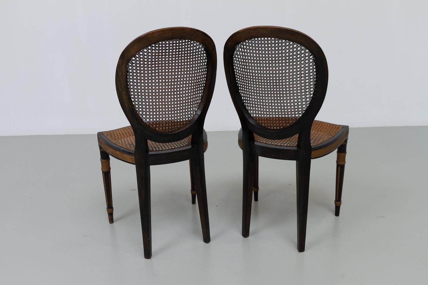 Chaises d'appoint françaises de style Louis XVI en rotin, années 1880. Ensemble de 2. État moyen - En vente à Asaa, DK