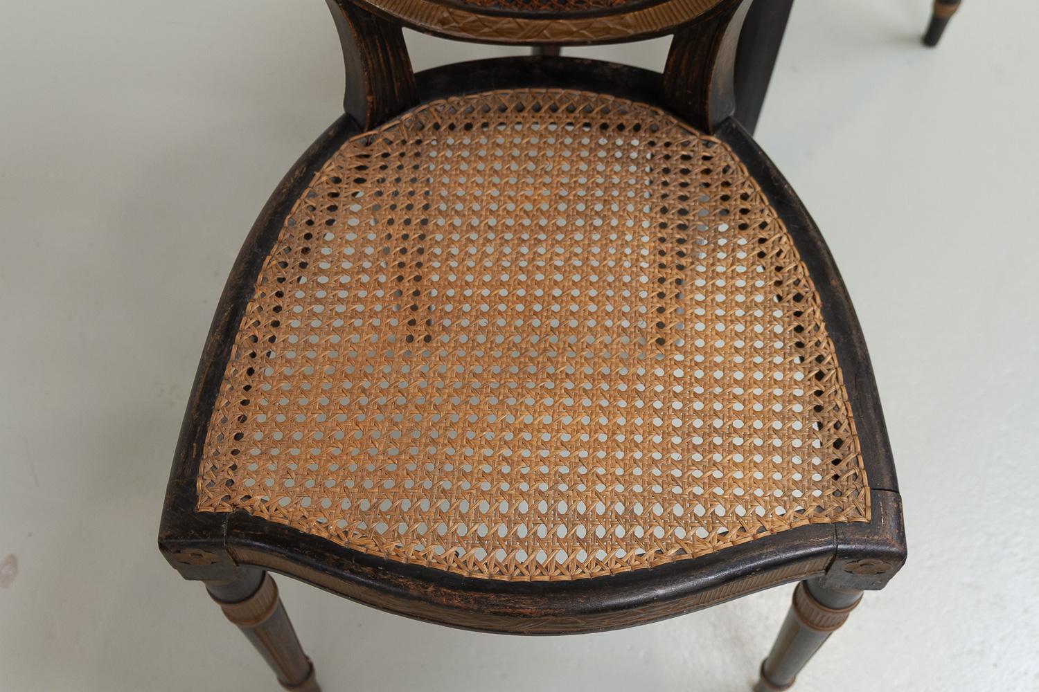Chaises d'appoint françaises de style Louis XVI en rotin, années 1880. Ensemble de 2. en vente 1