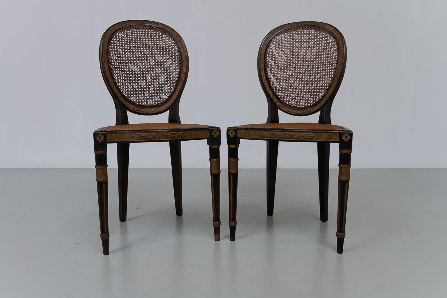 Chaises d'appoint françaises de style Louis XVI en rotin, années 1880. Ensemble de 2. en vente 2