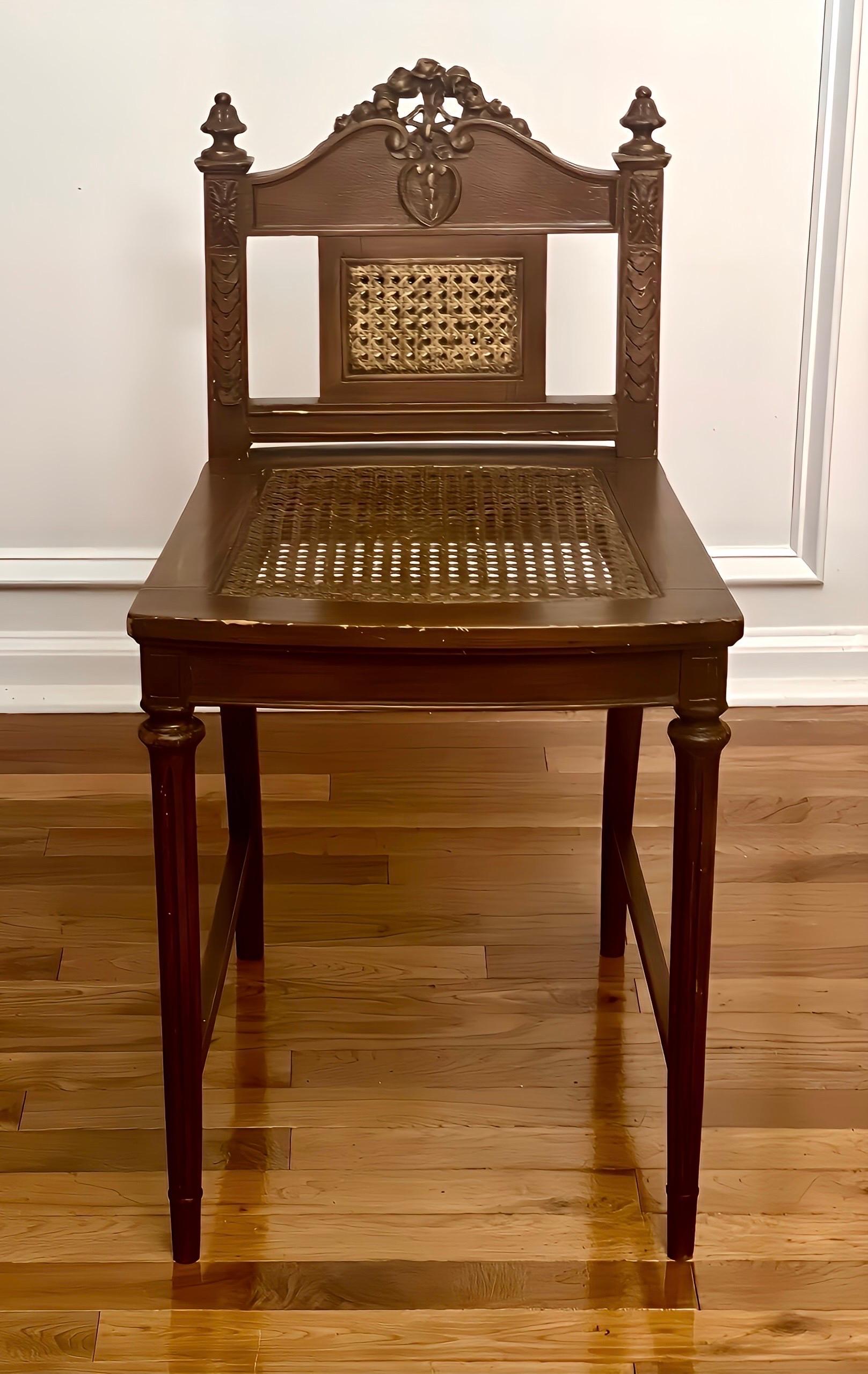 Français French Louis XVI Style Caned Seat and Back Carved Oak Vanity Chair en vente