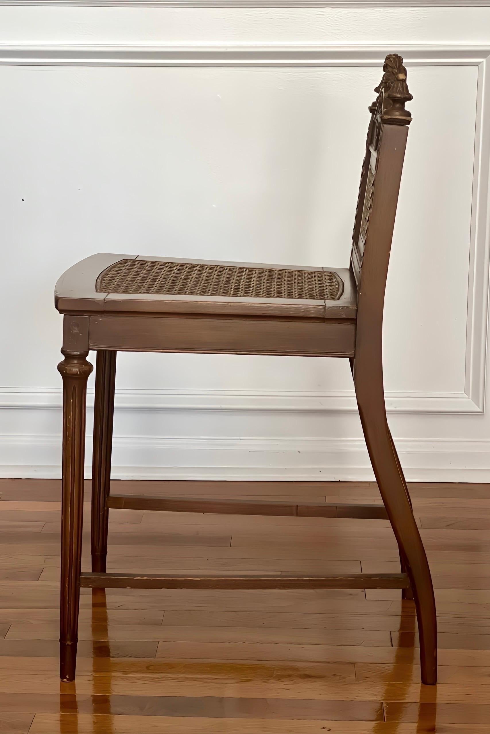 French Louis XVI Style Caned Seat and Back Carved Oak Vanity Chair Bon état - En vente à Doylestown, PA