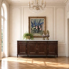Aparador francés de cuatro puertas de caoba con tapa de mármol de Carrara estilo Luis XVI