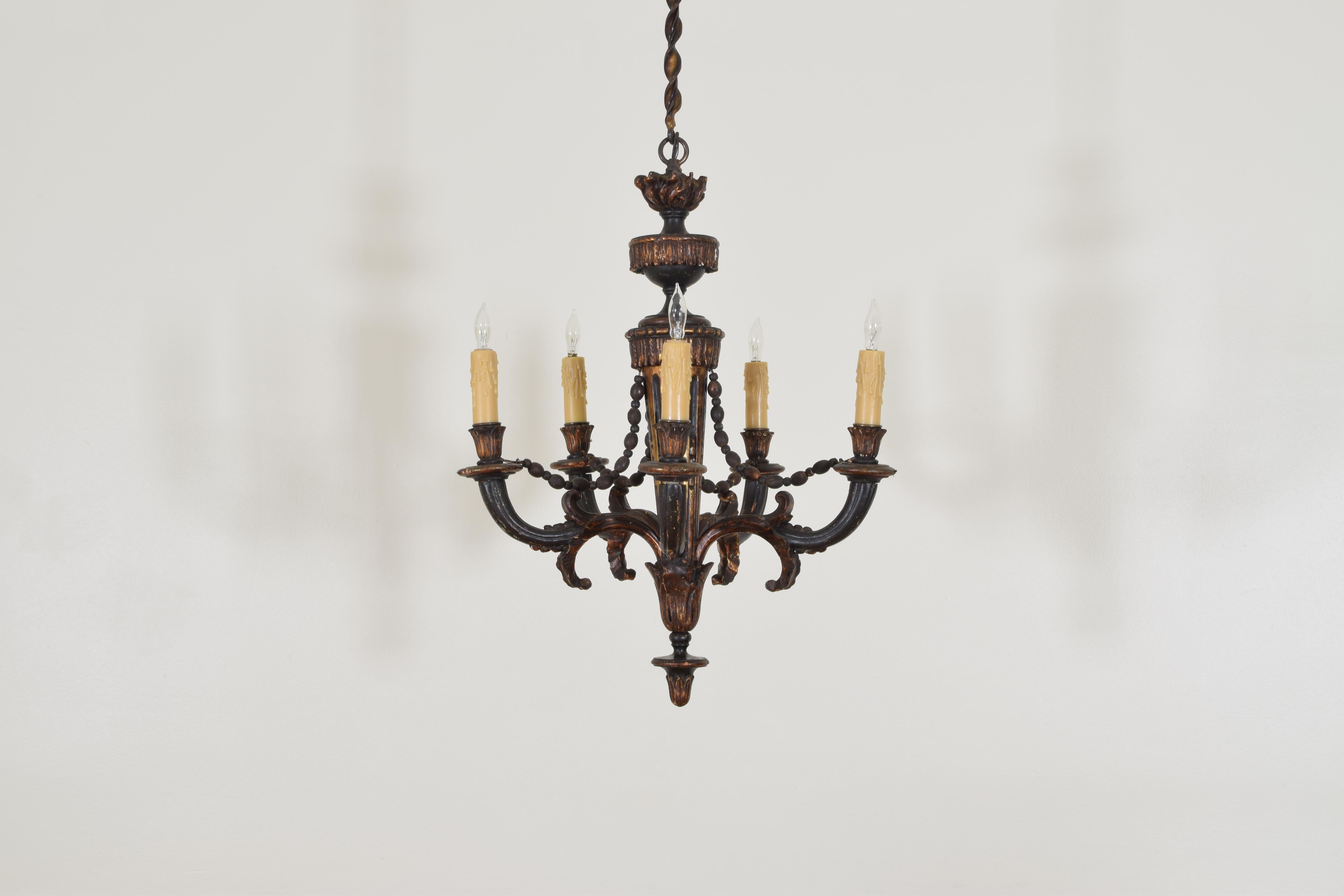 French Louis XVI Style Carved Giltwood and Painted 5-Light Chandelier In Good Condition In Atlanta, GA