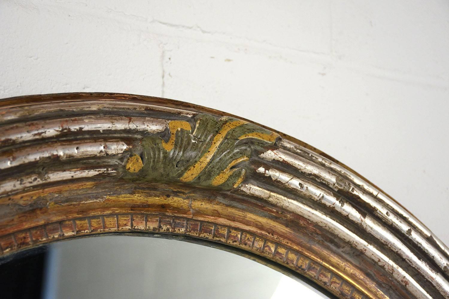 French Louis XVI Giltwood Oval Wall Mirror In Good Condition In Los Angeles, CA