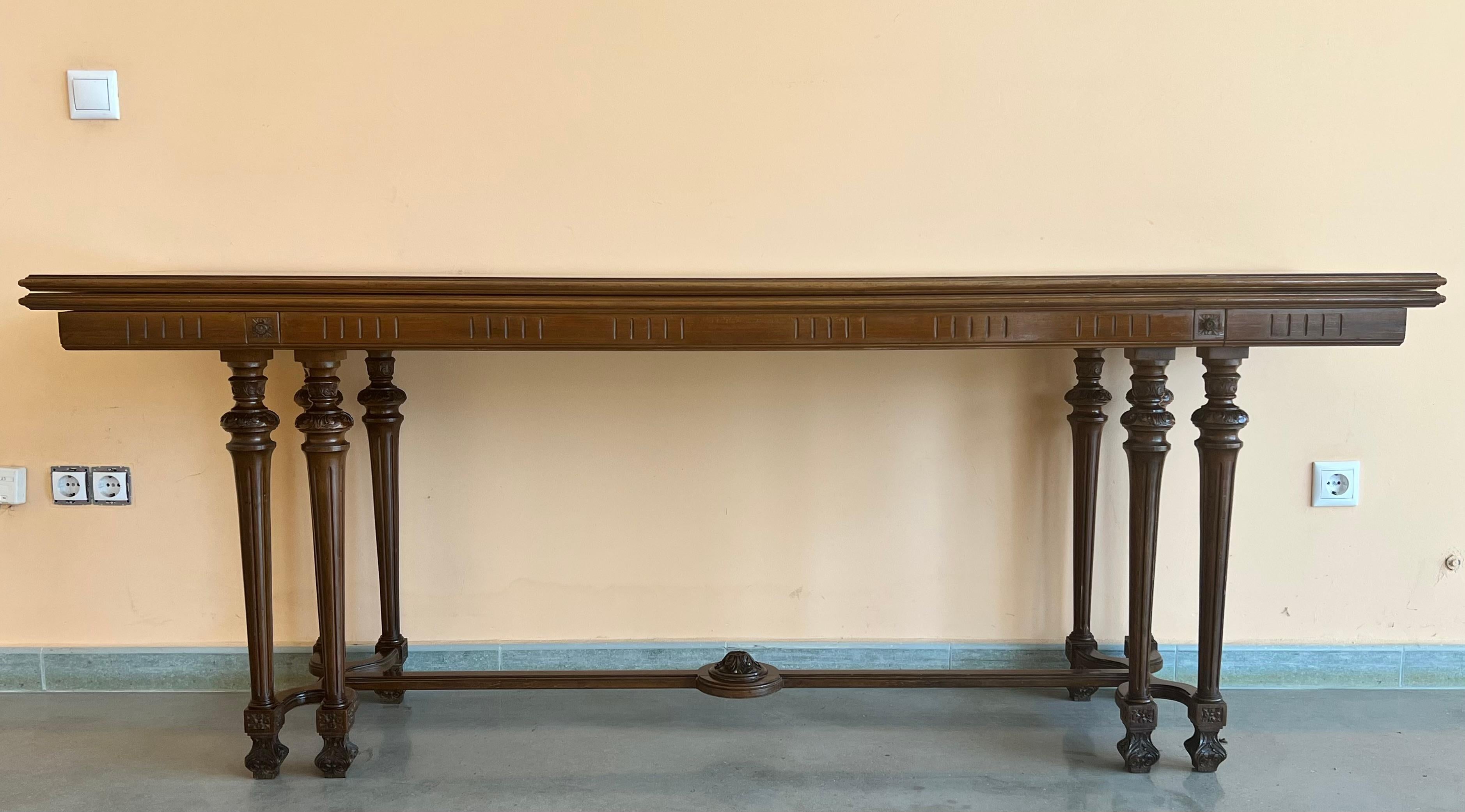 French Louis XVI Style Carved Oak Convertible Console or Dining Table In Good Condition In Miami, FL