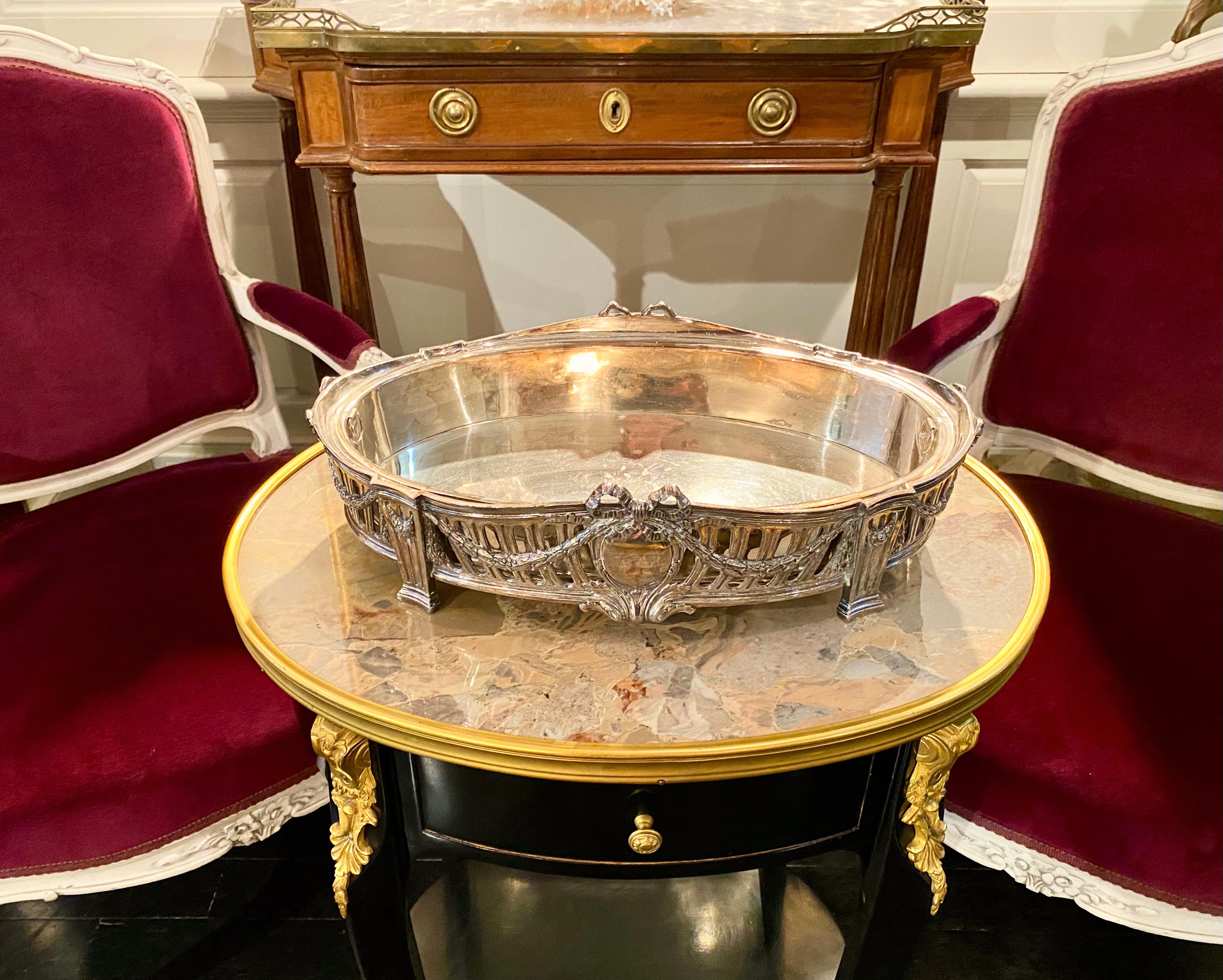 French Louis XVI Style Centerpiece in Silvered Bronze, 19th Century For Sale 15
